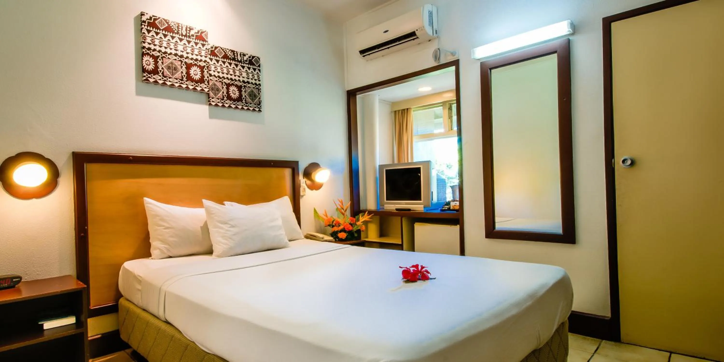 Bedroom, Bed in Tanoa Skylodge Hotel