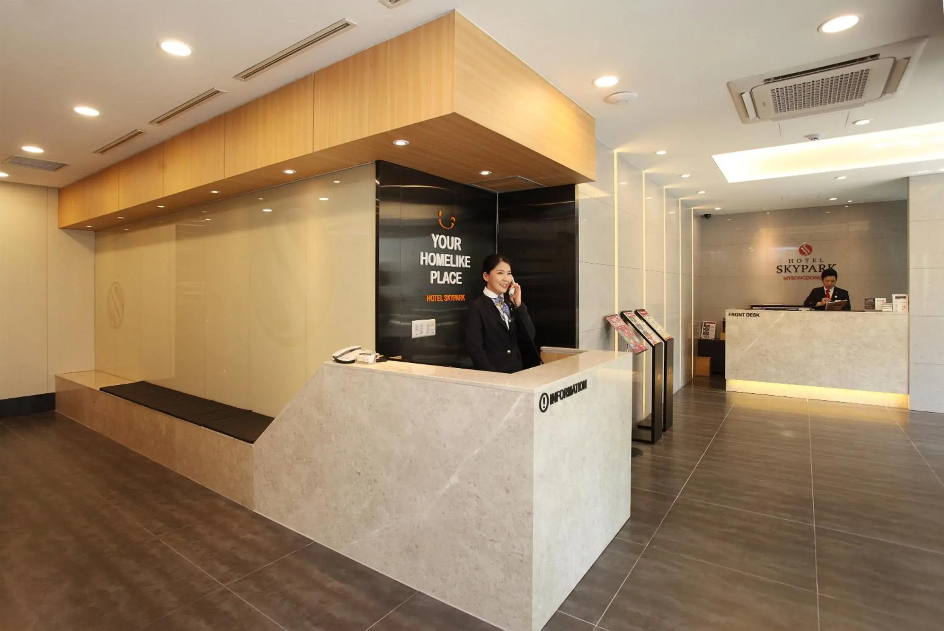 Lobby or reception in Hotel Skypark Myeongdong 2 Lobby or reception in Hotel Skypark Myeongdong 2