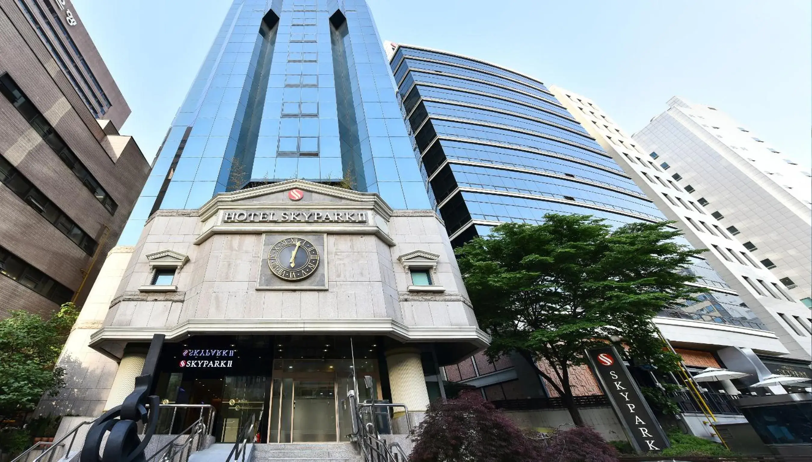 Facade/entrance in Hotel Skypark Myeongdong 2 Facade/entrance in Hotel Skypark Myeongdong 2