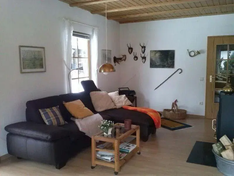 Waldhaeuschen Waldhaeuschen