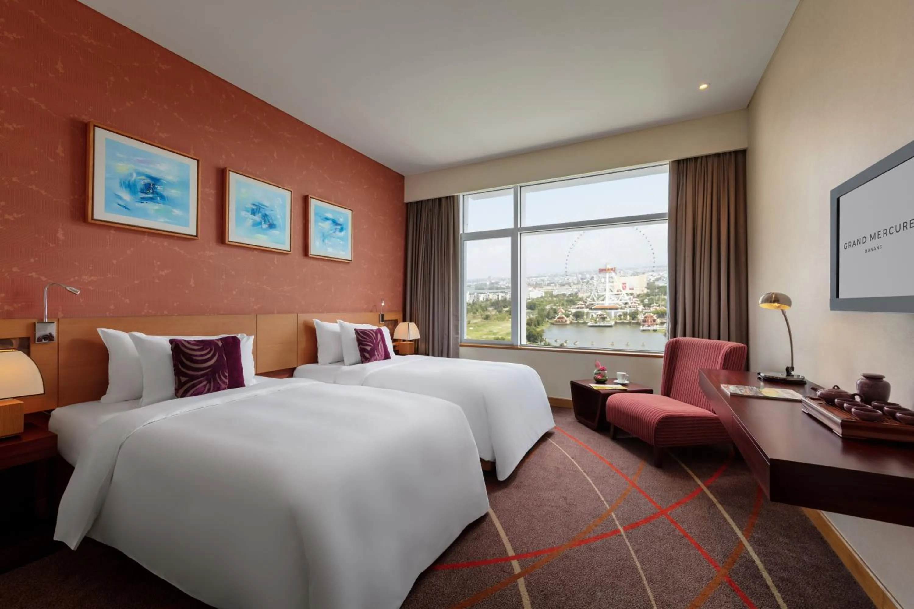 Bed in Grand Mercure Danang