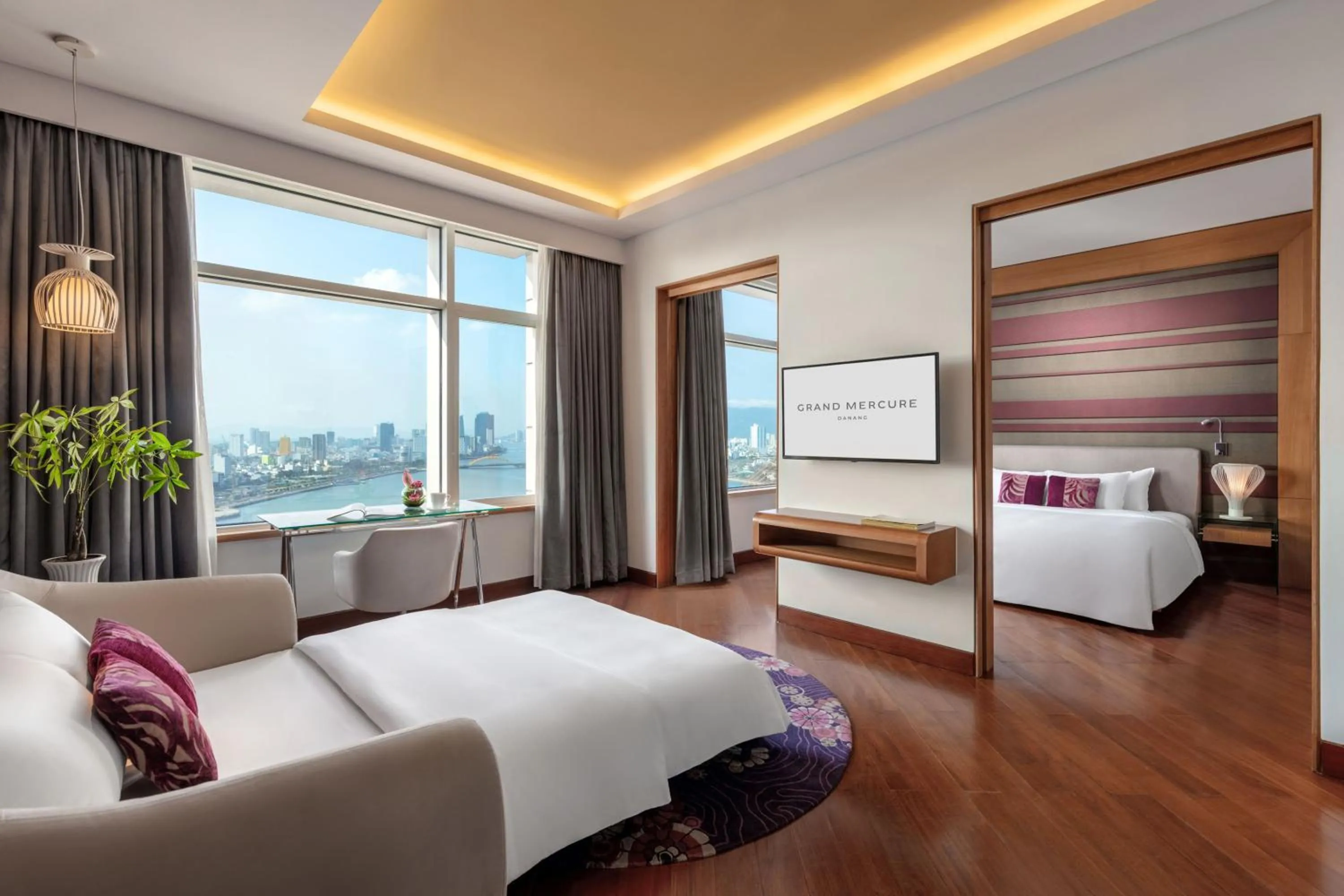 Bed in Grand Mercure Danang