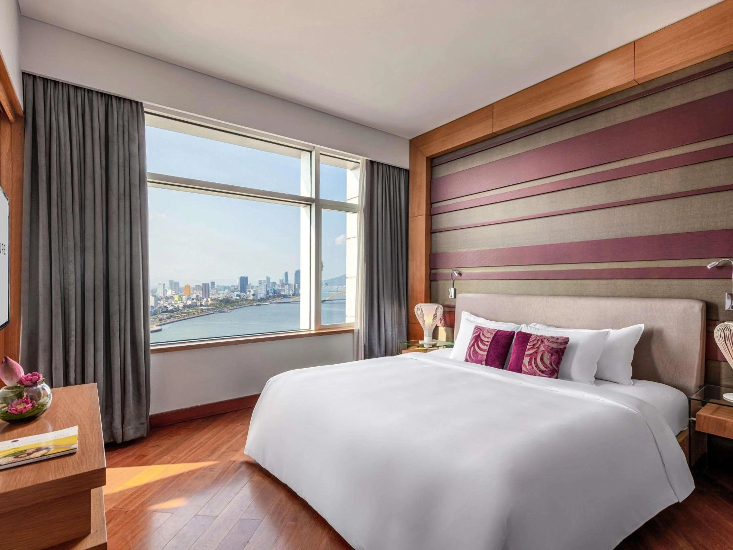 Bedroom, Bed in Grand Mercure Danang