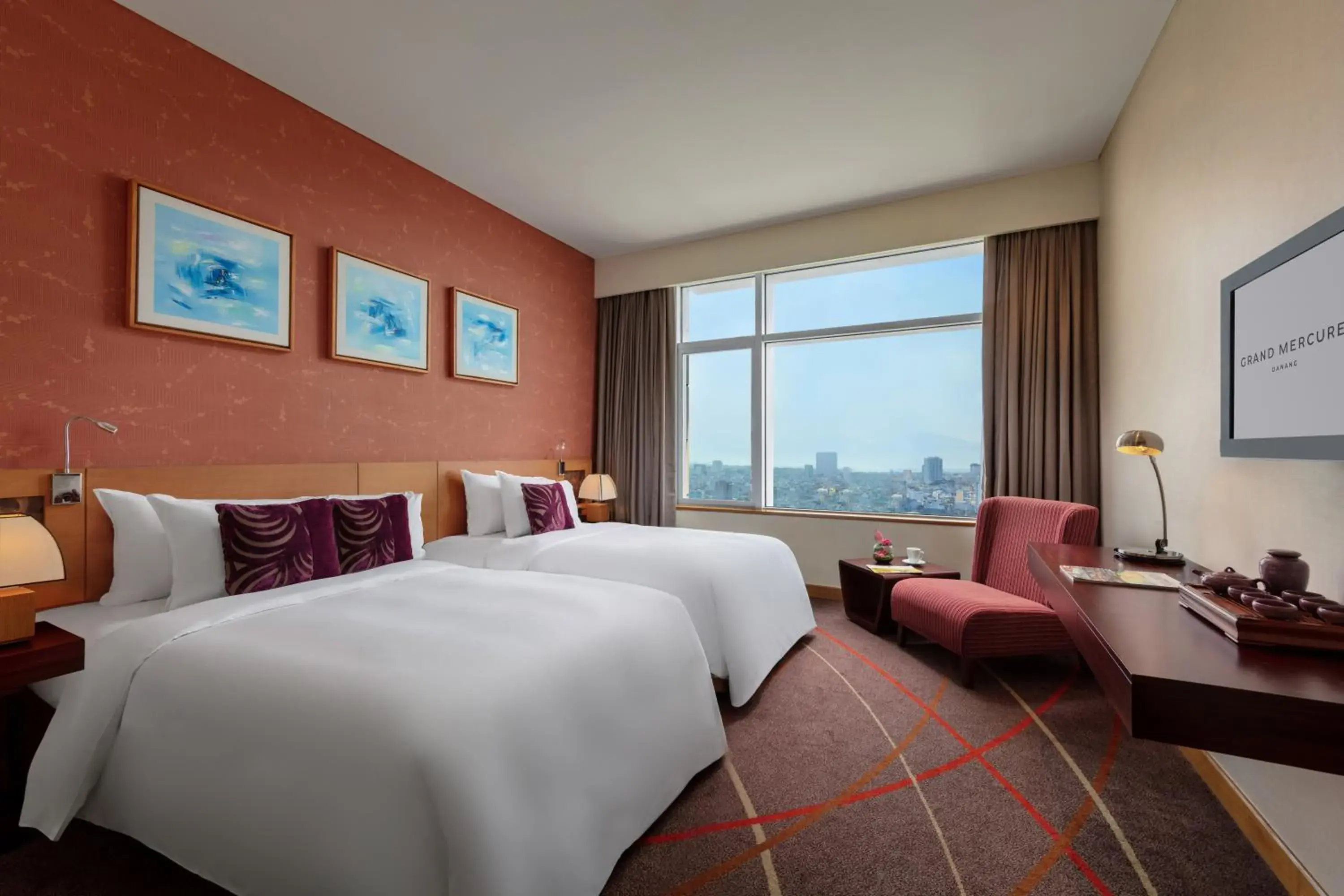 Family Room - 01 queen bed and 01 single bed in Grand Mercure Danang Family Room - 01 queen bed and 01 single bed in Grand Mercure Danang