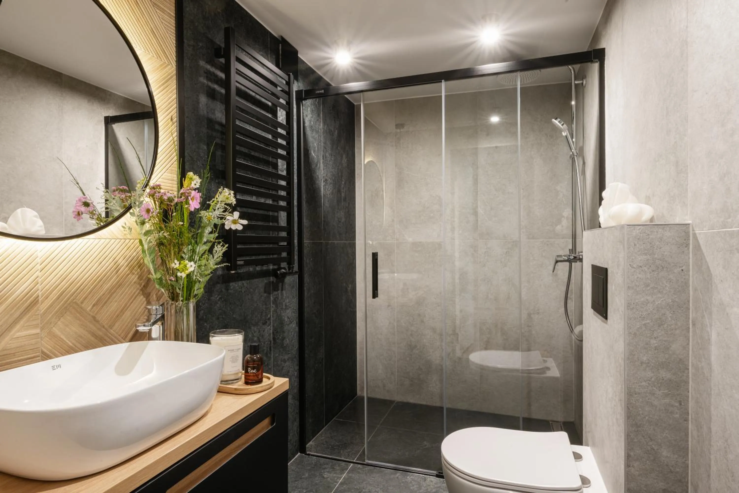 Shower in POKOJE GOŚCINNE WILCZNIK 12