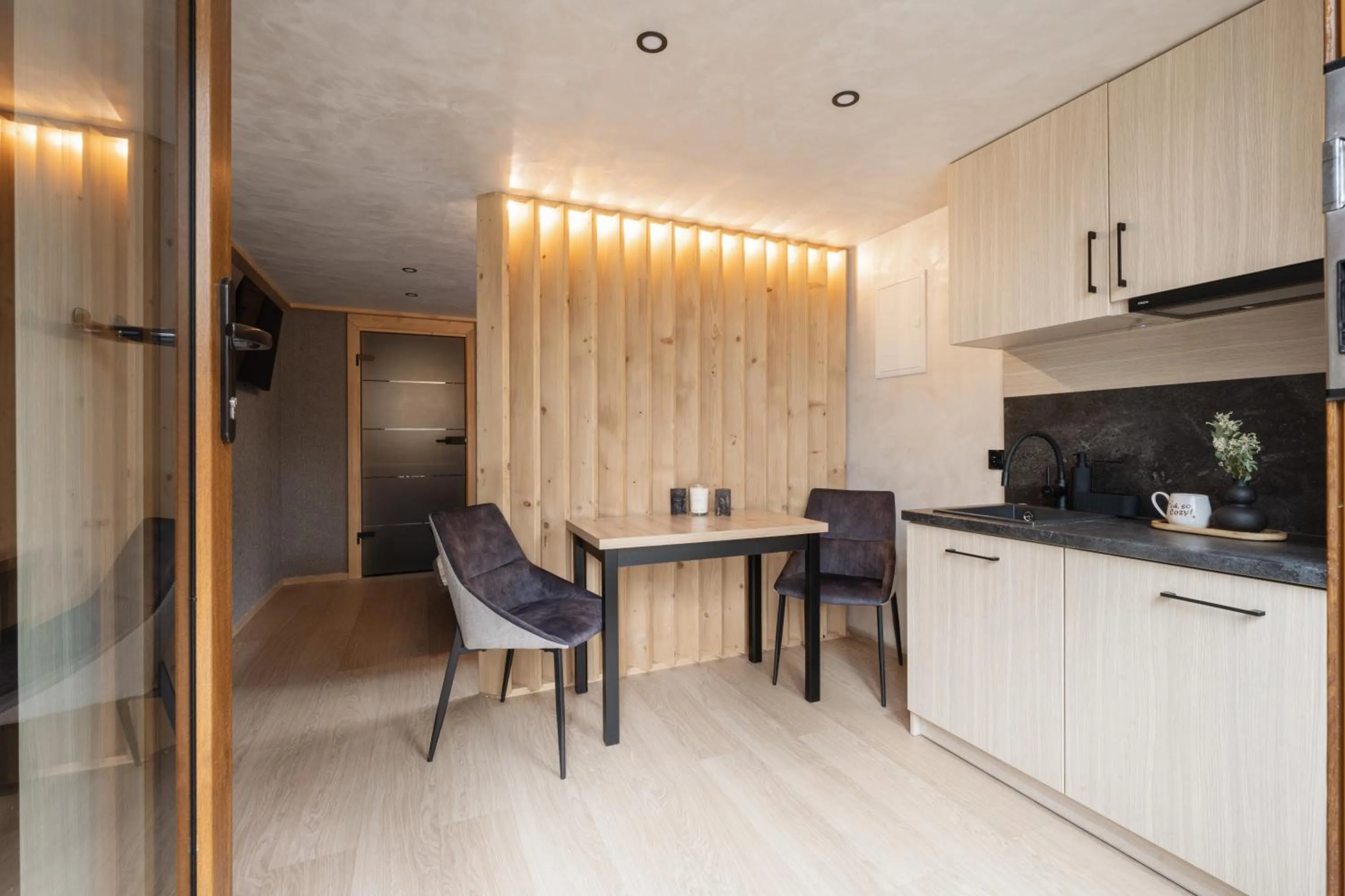 Kitchen or kitchenette in POKOJE GOŚCINNE WILCZNIK 12