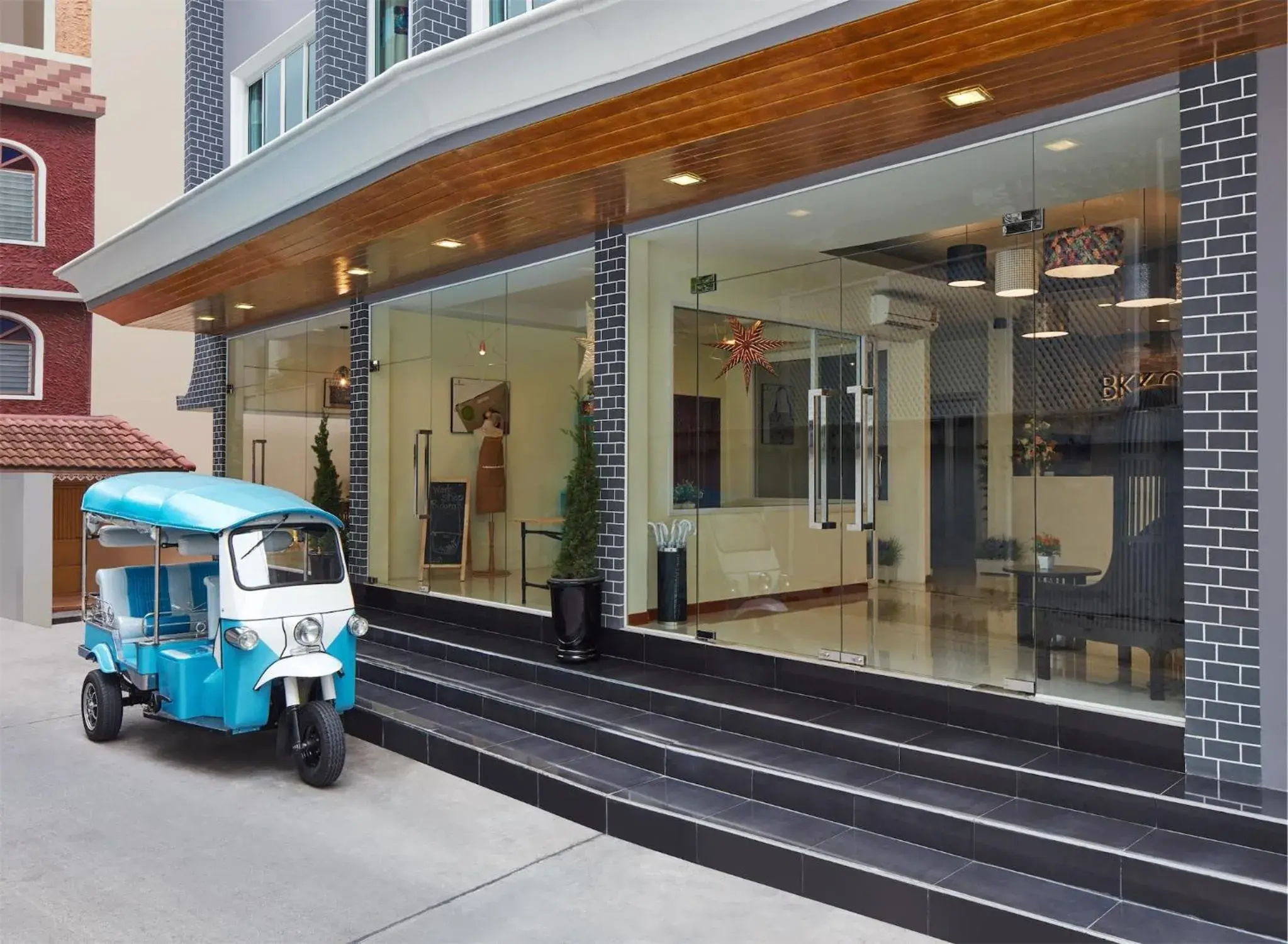 Property building in Bangkok River Loka Hotel Property building in Bangkok River Loka Hotel