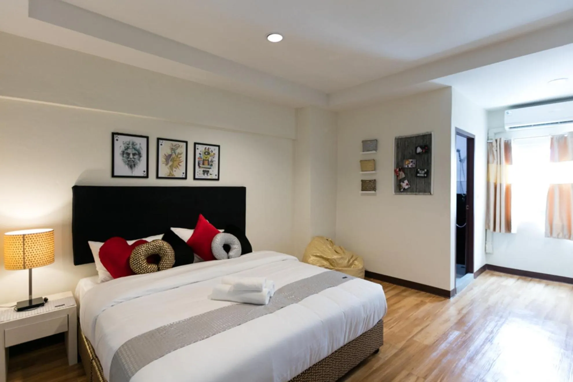 Bed in Bangkok River Loka Hotel