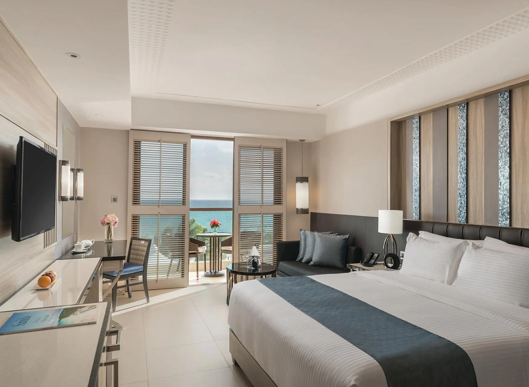 Bed in Henann Palm Beach Resort