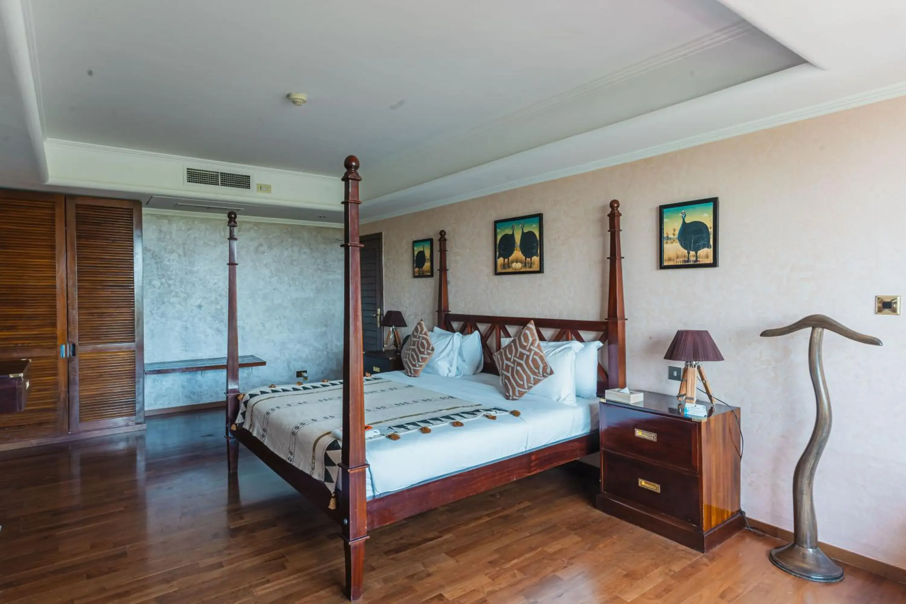 Bed in Ole Sereni Bed in Ole Sereni