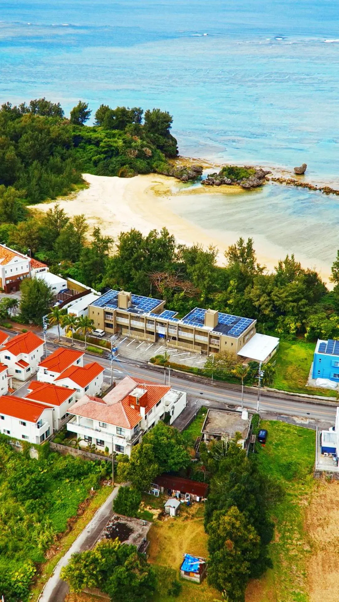 Property building in Scallop Beach Condominium