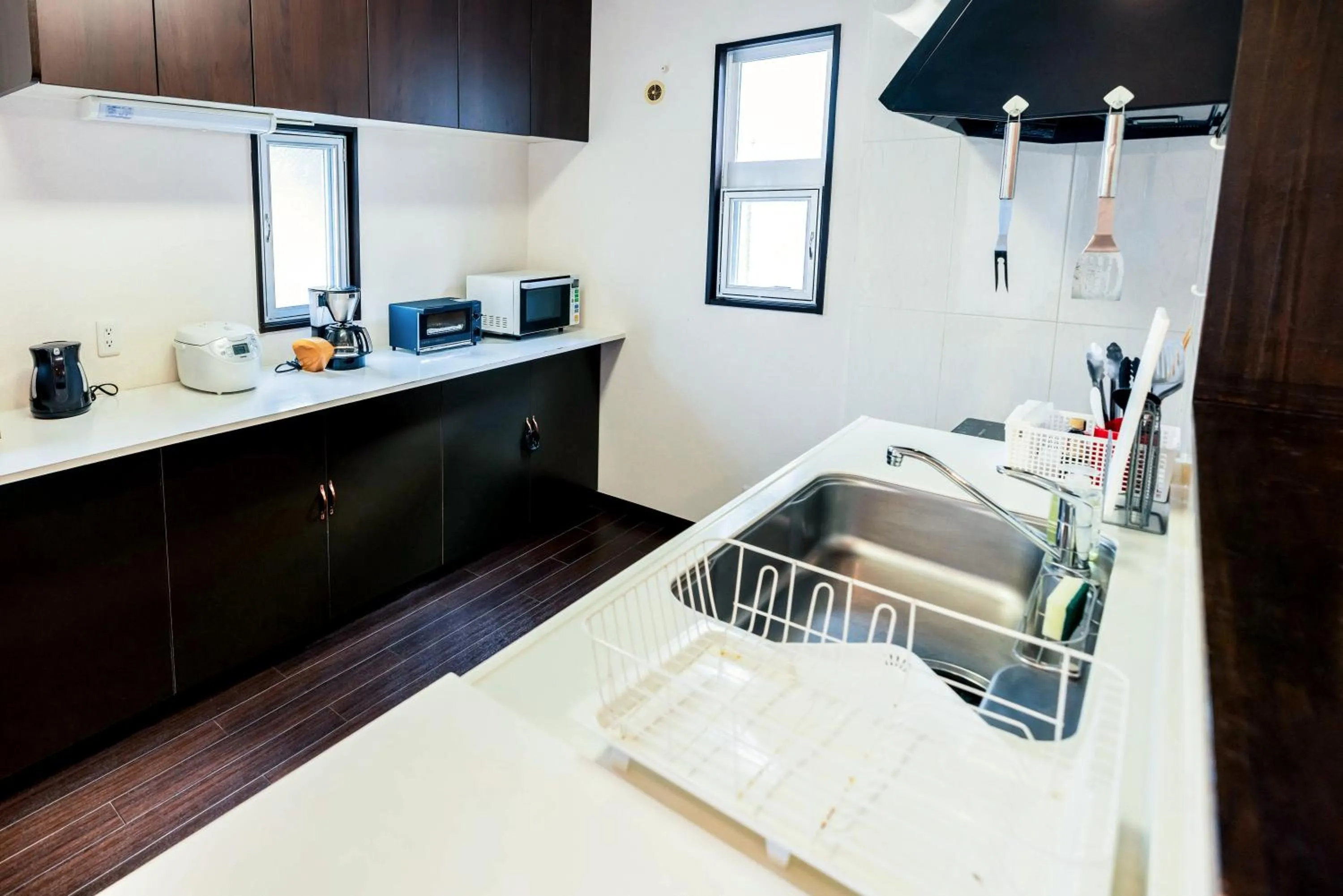 Kitchen or kitchenette, Bed in Scallop Beach Condominium