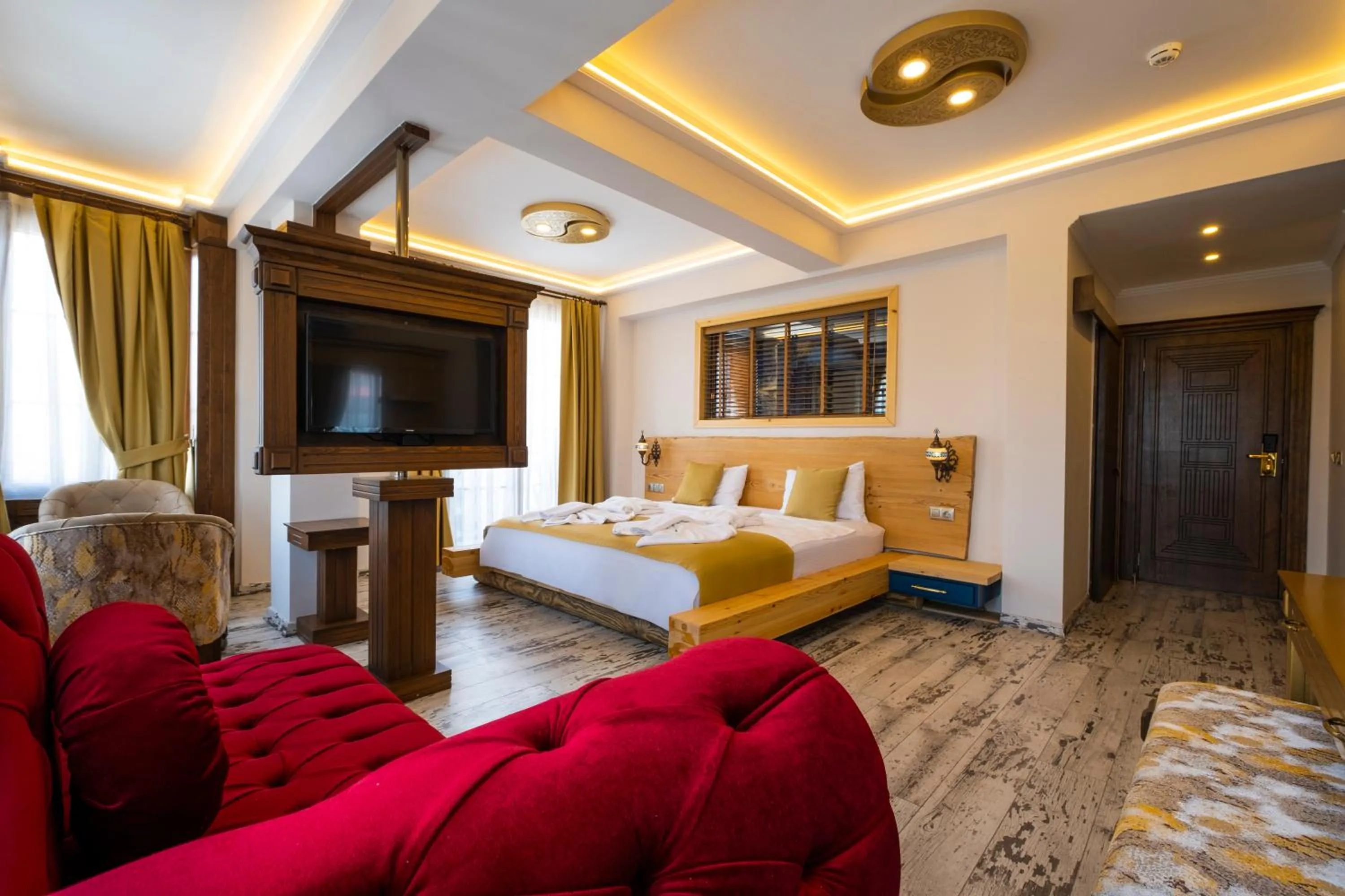 Bed in Reis Royal Hotel