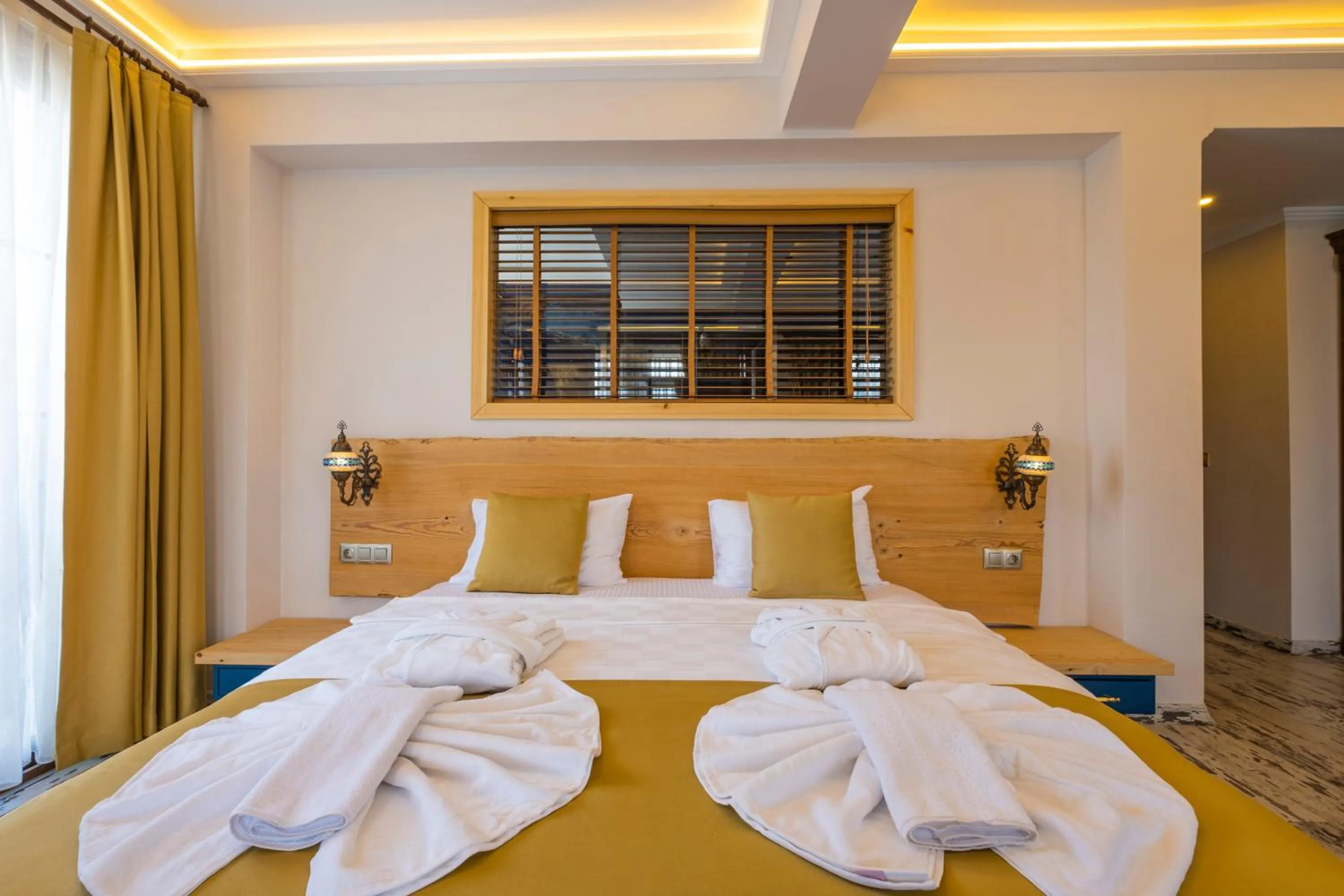 Bed in Reis Royal Hotel