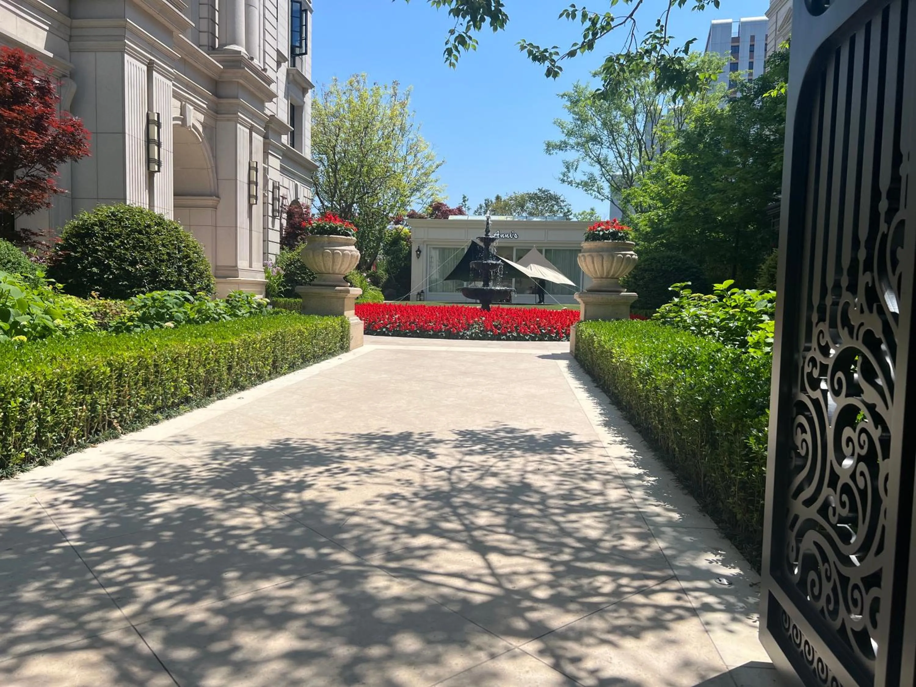 Inner courtyard view in Lujiazui More Residence