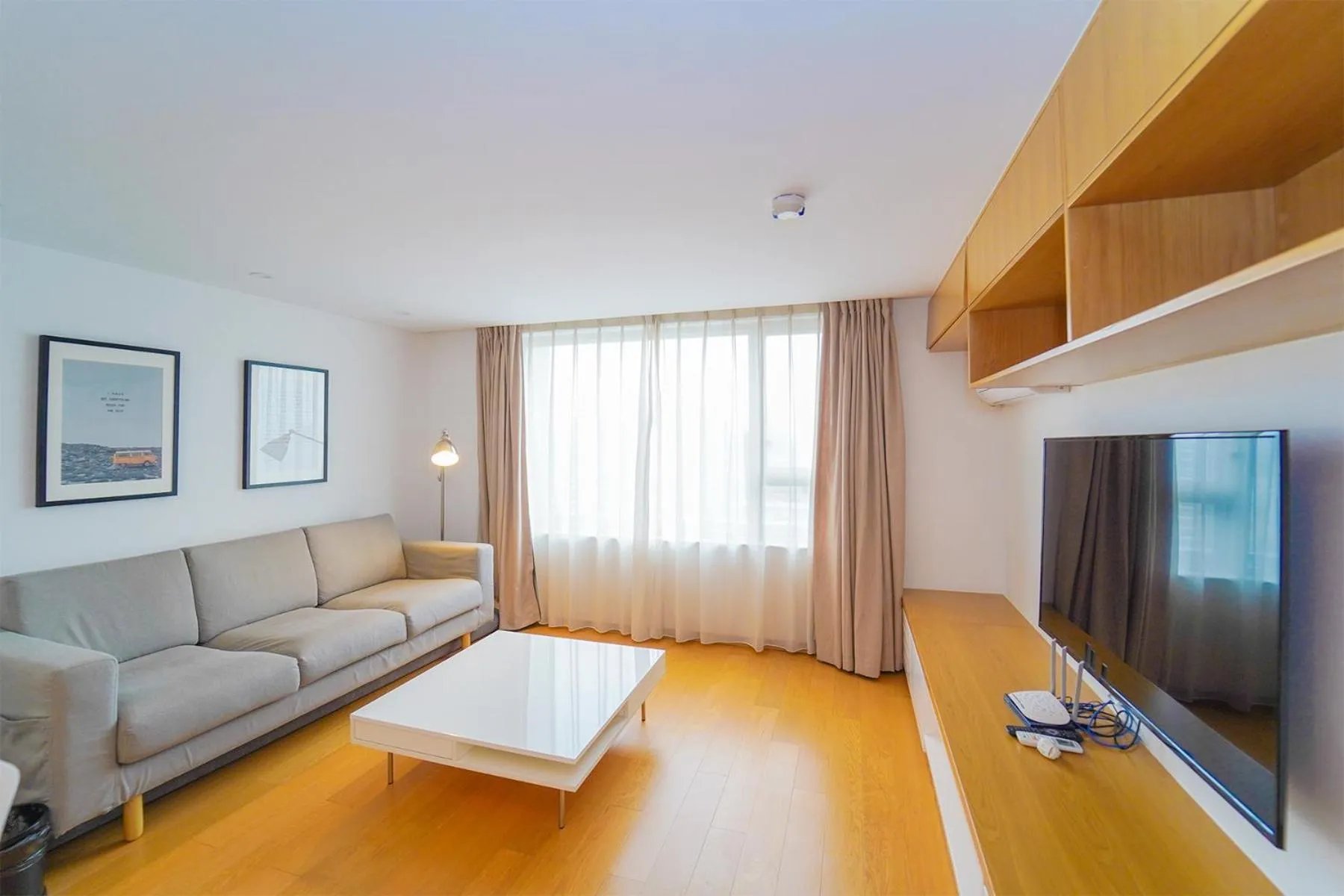 Living room in Lujiazui More Residence