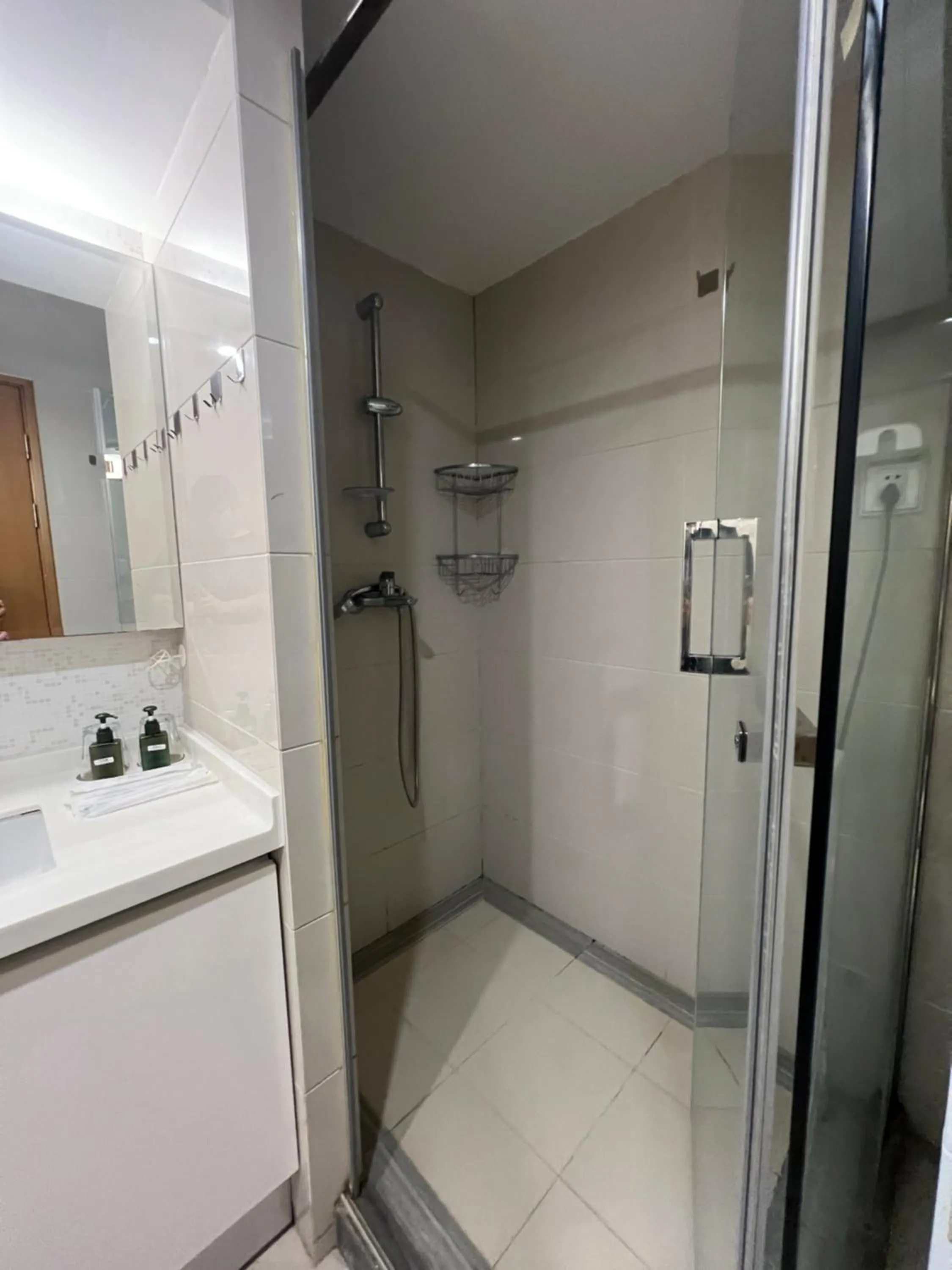 Shower in Lujiazui More Residence