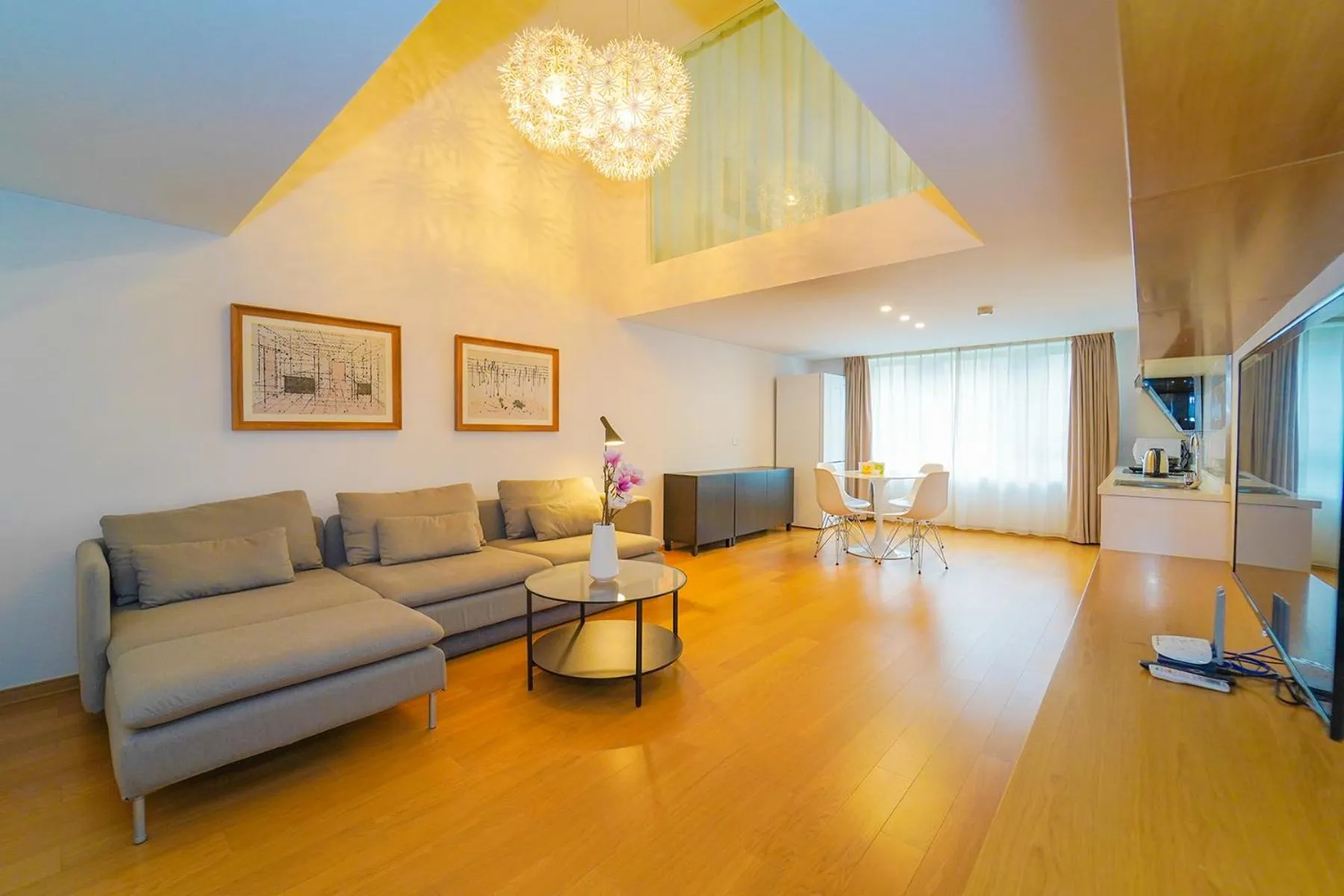 Living room in Lujiazui More Residence