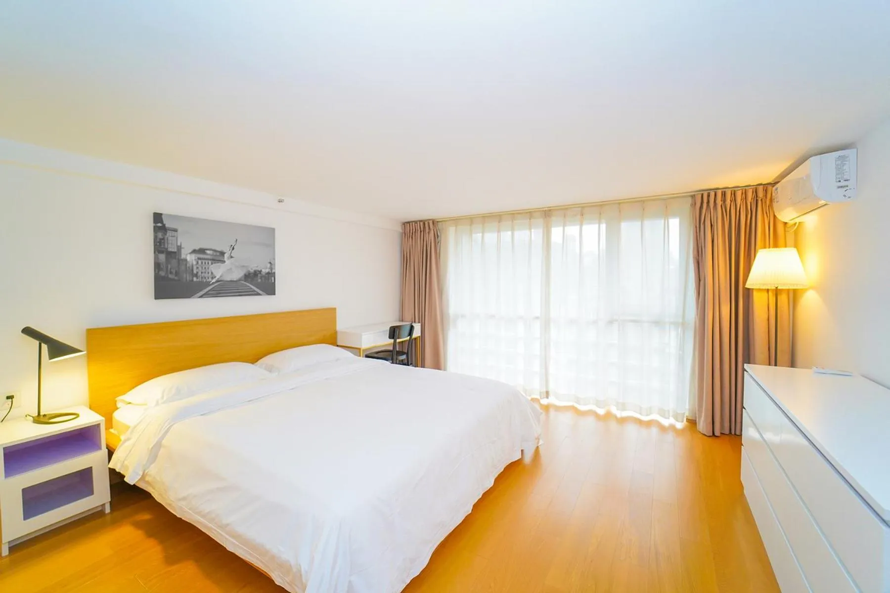 Bed in Lujiazui More Residence