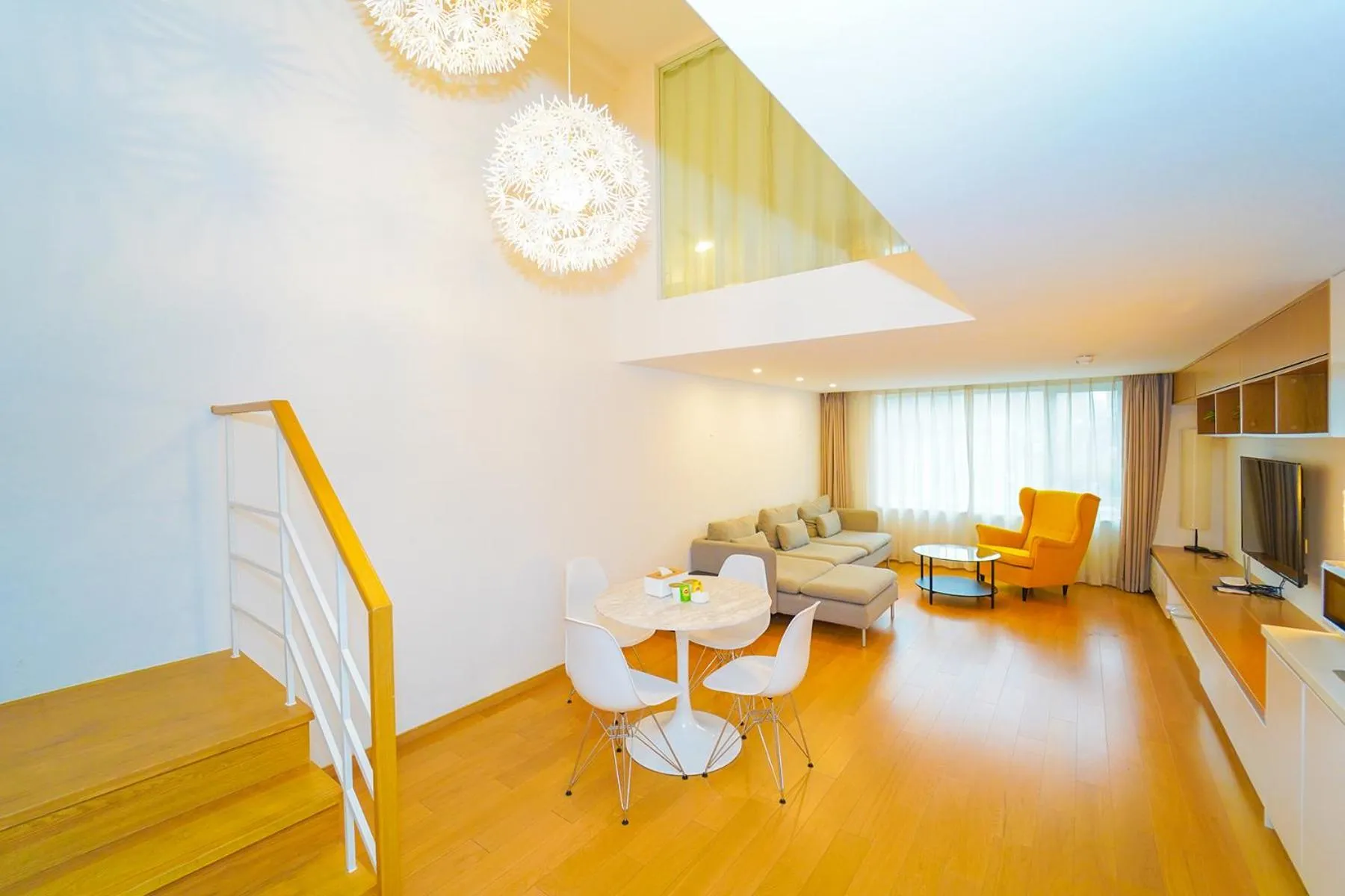 TV and multimedia in Lujiazui More Residence