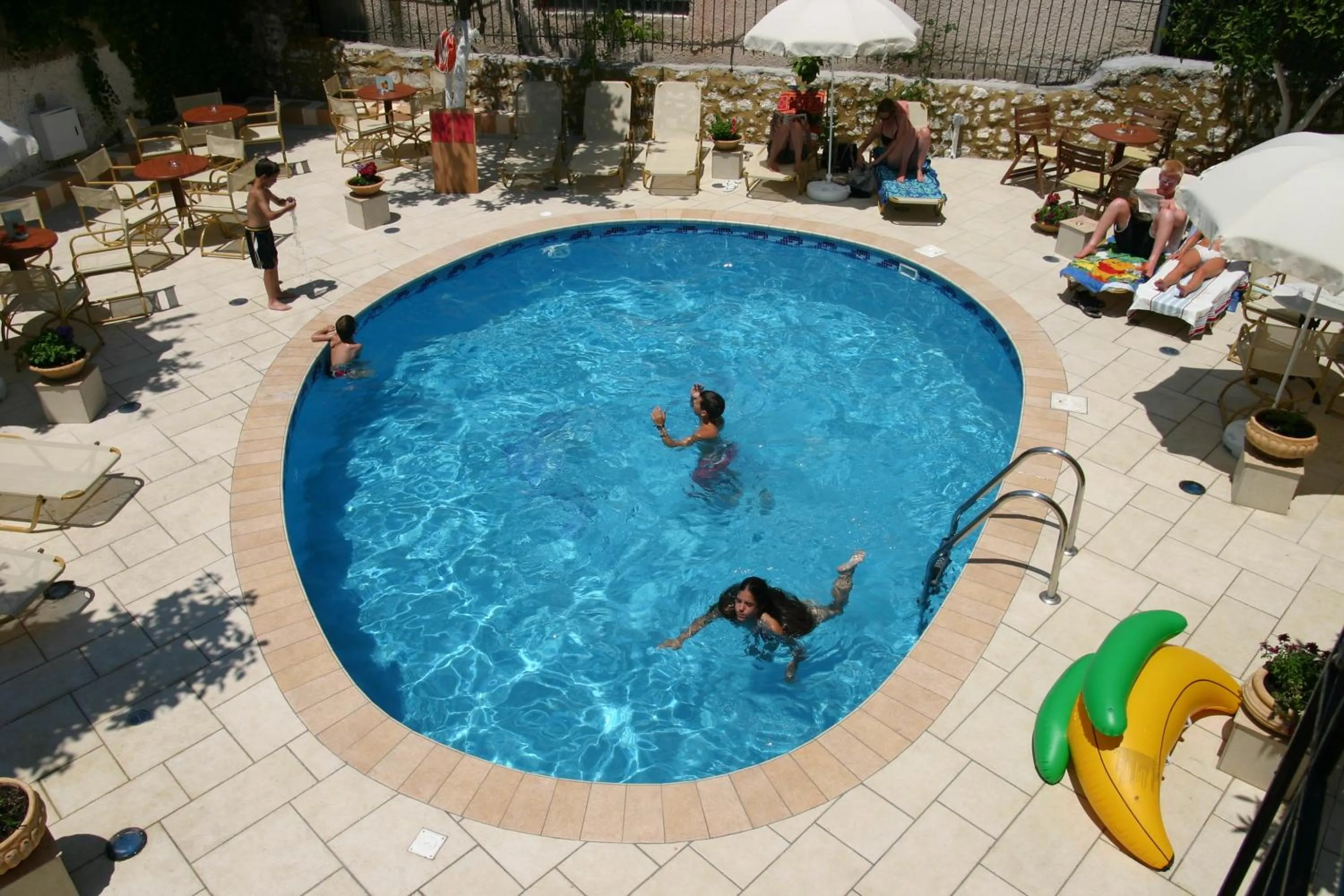 Day in Paradise Hotel