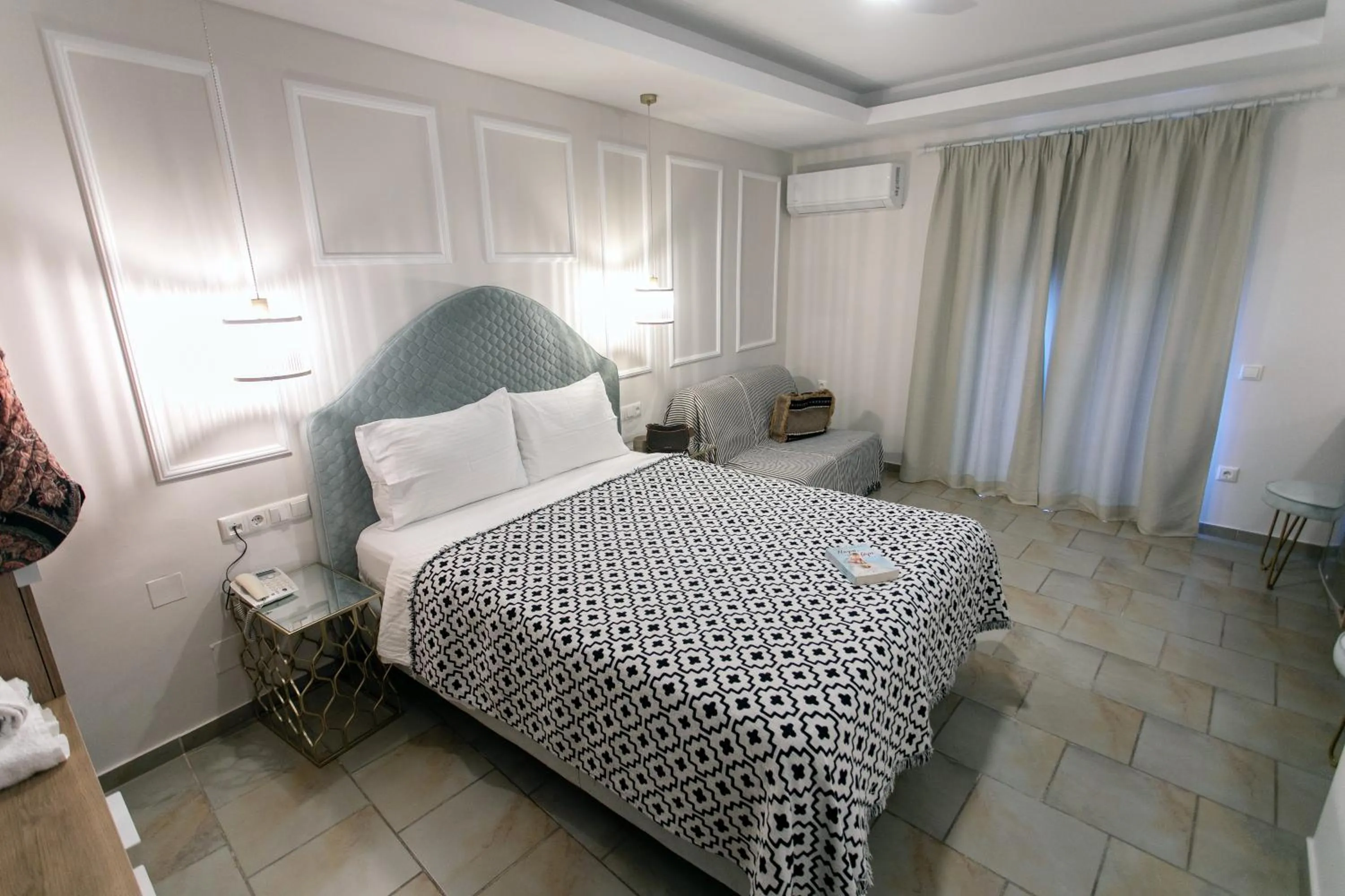 Photo of the whole room, Bed in Paradise Hotel