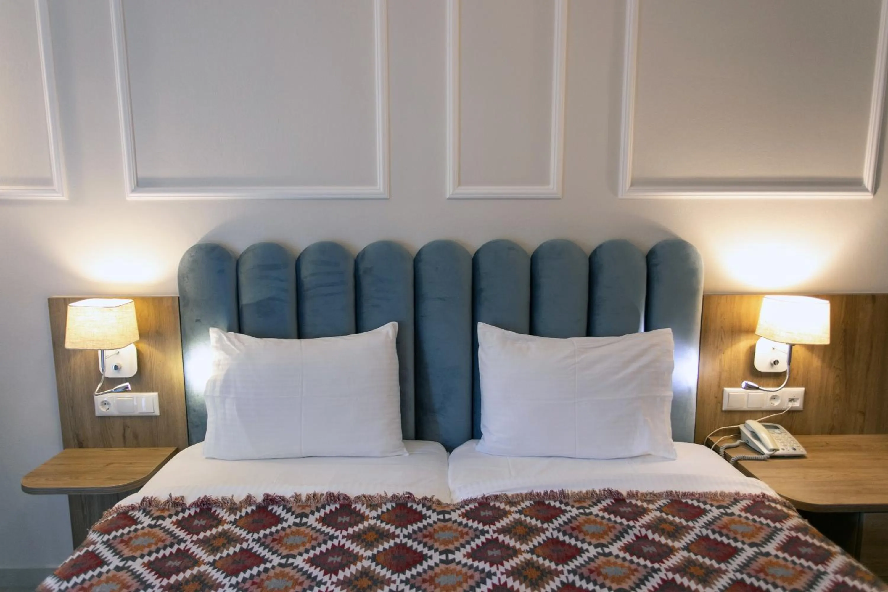 Bed in Paradise Hotel