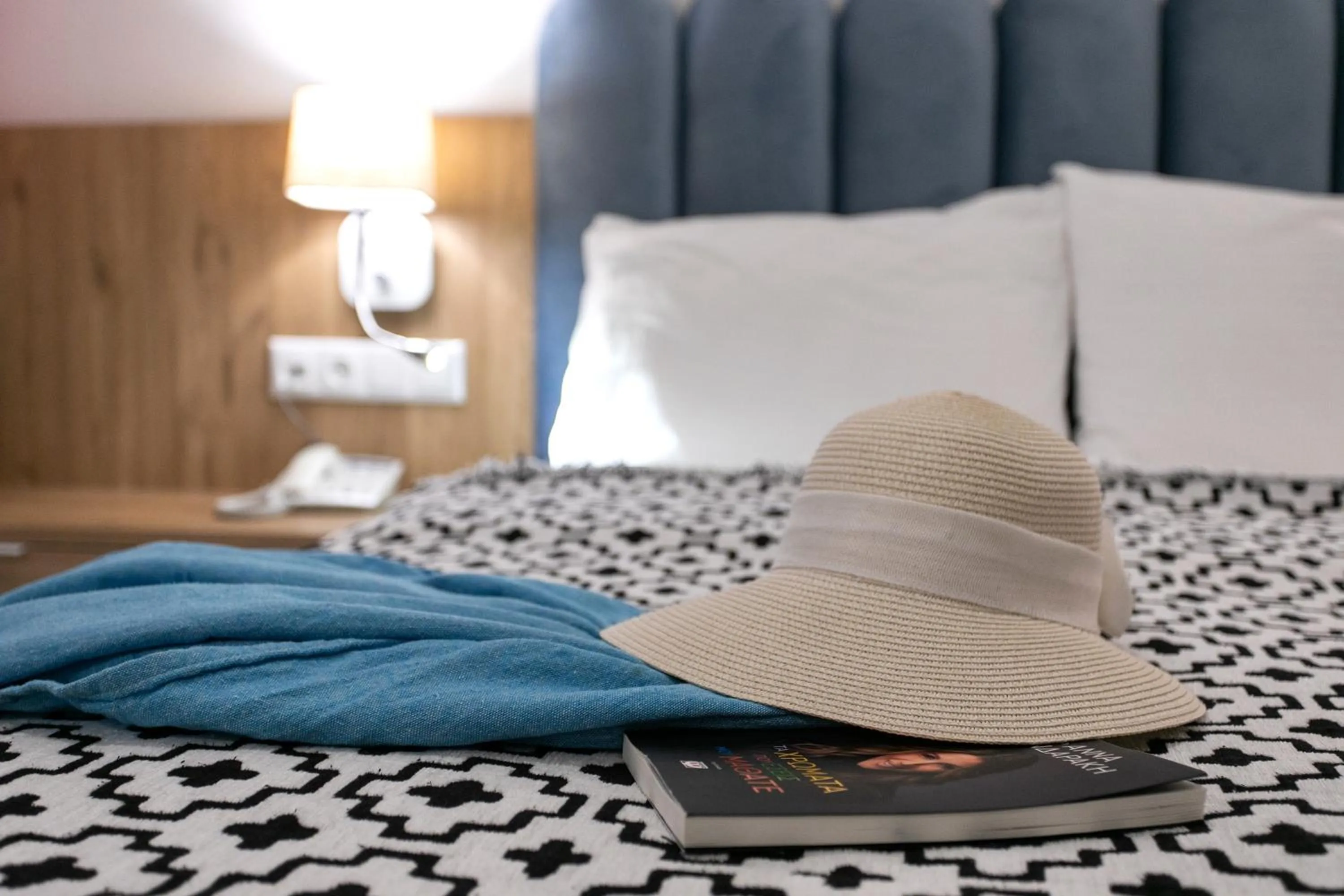 Bed in Paradise Hotel