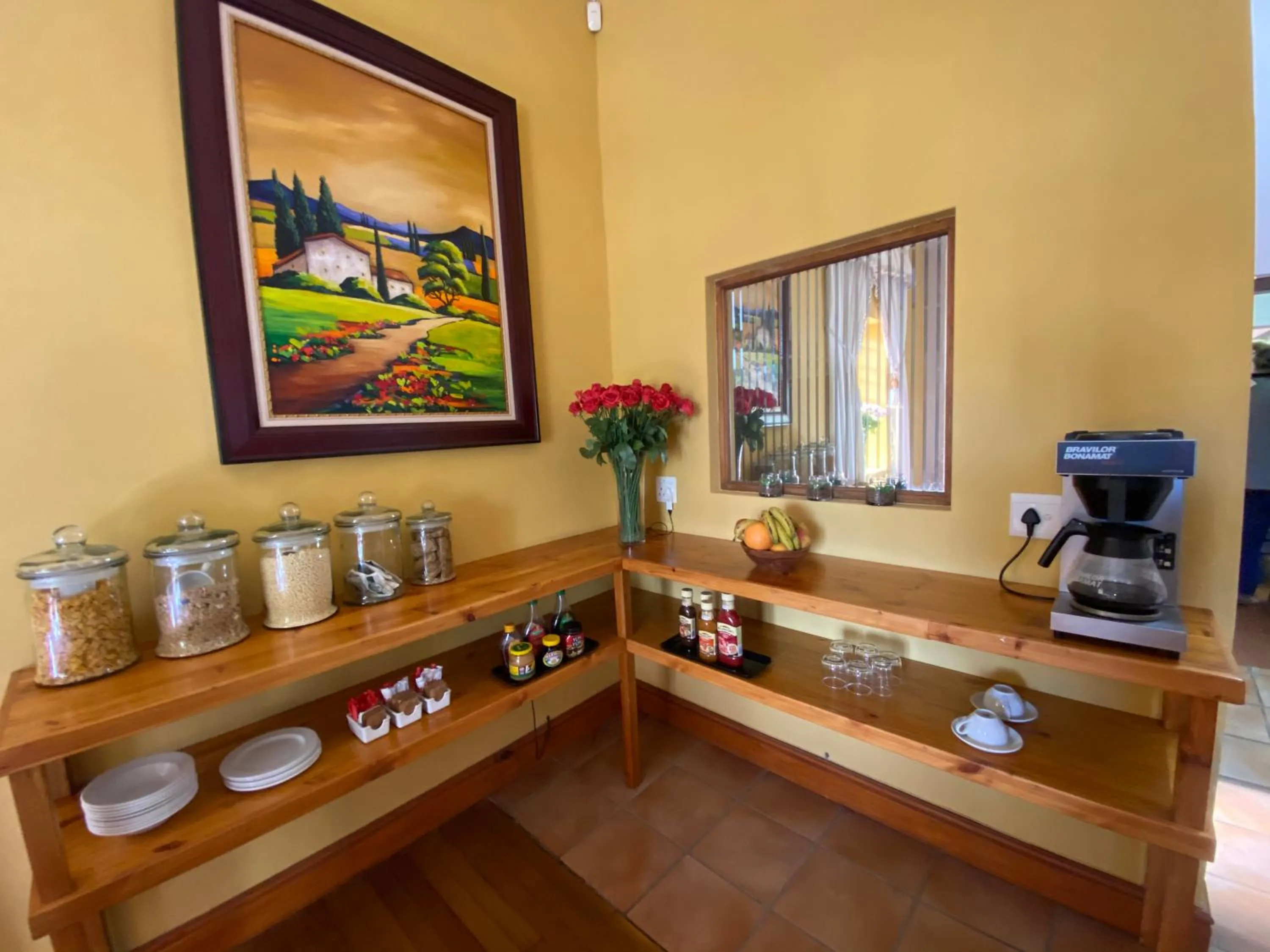 Breakfast in 88 Baron van Reede Guesthouse