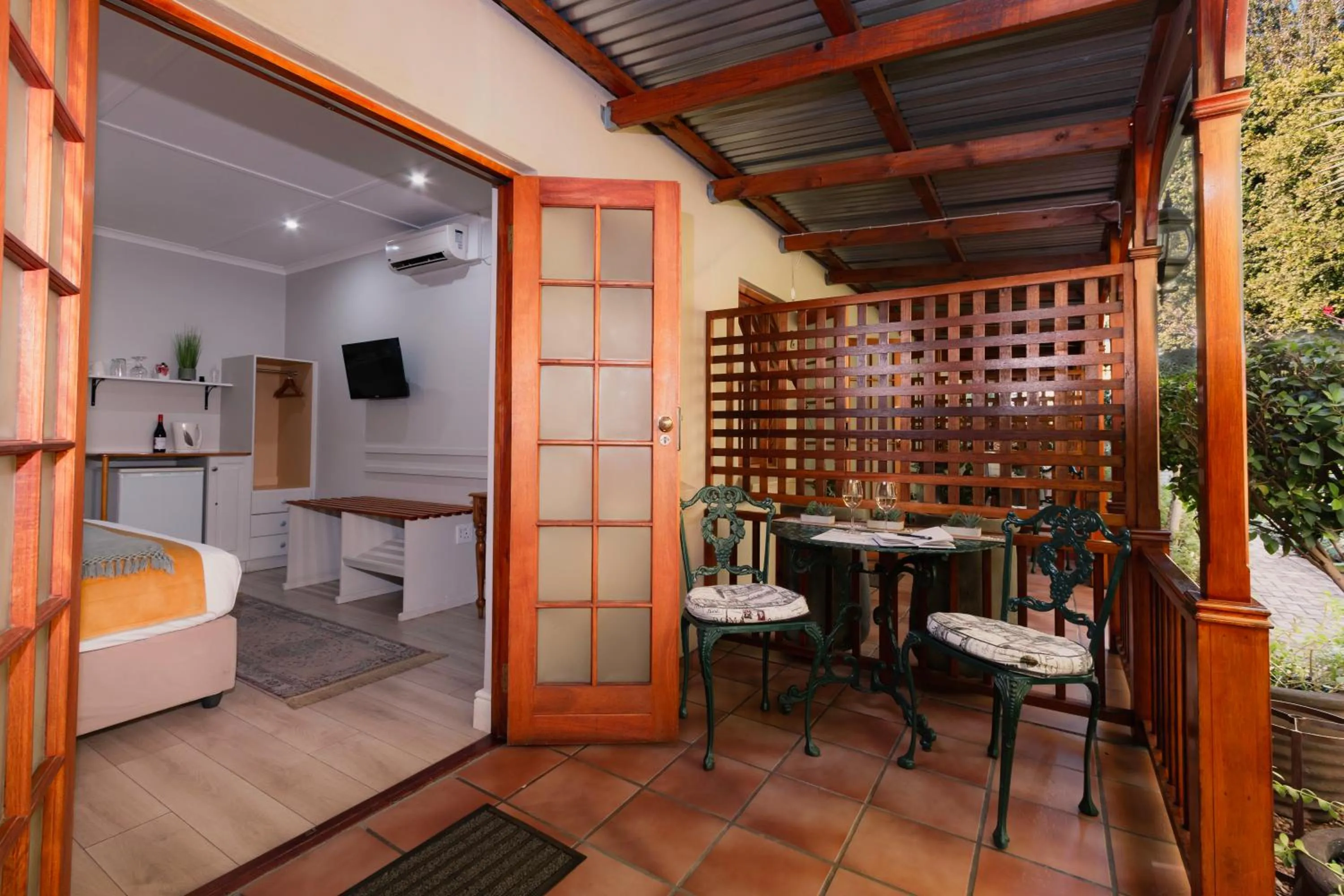 Patio in 88 Baron van Reede Guesthouse