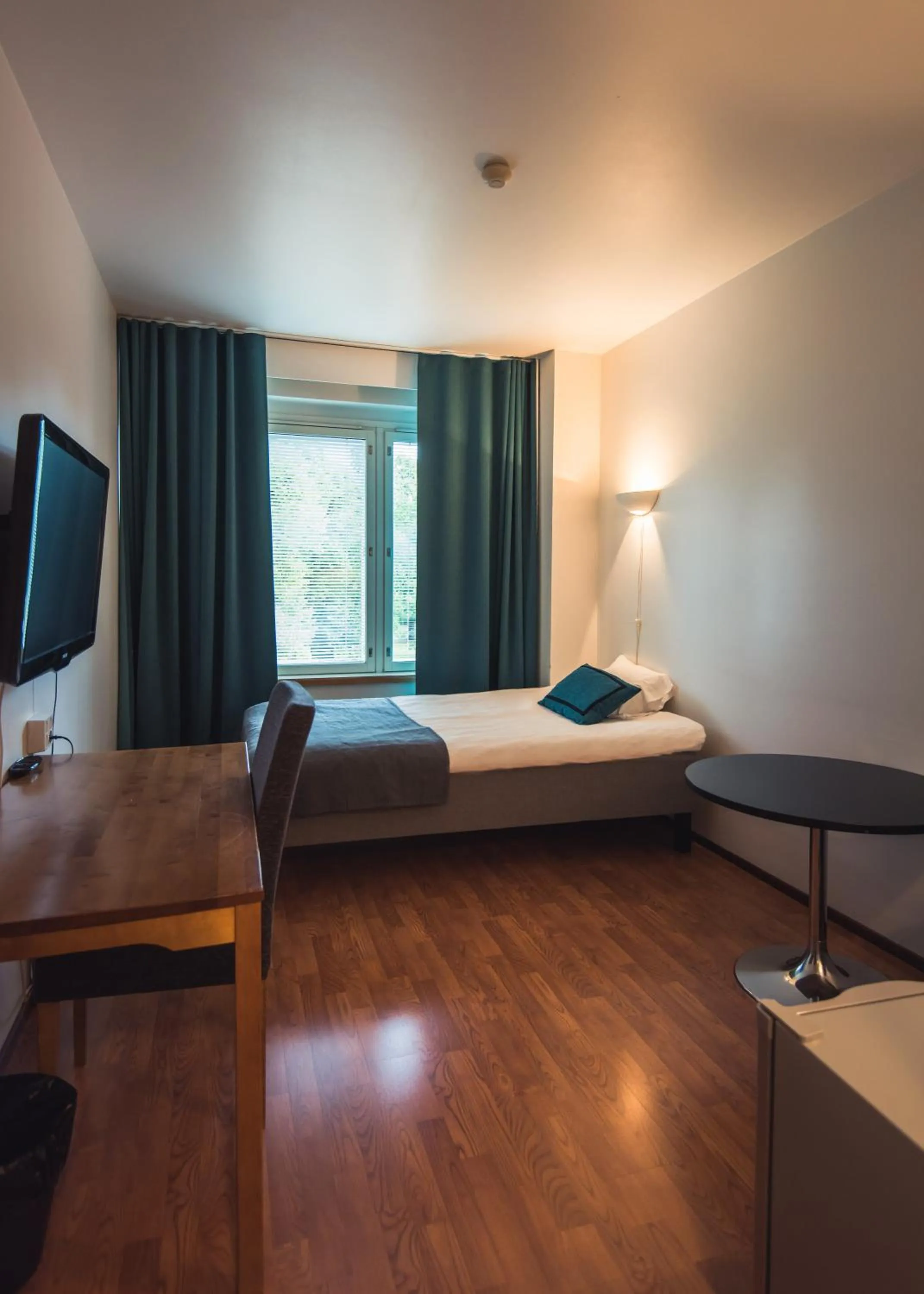 Photo of the whole room, Bed in Hotelli Seurahovi