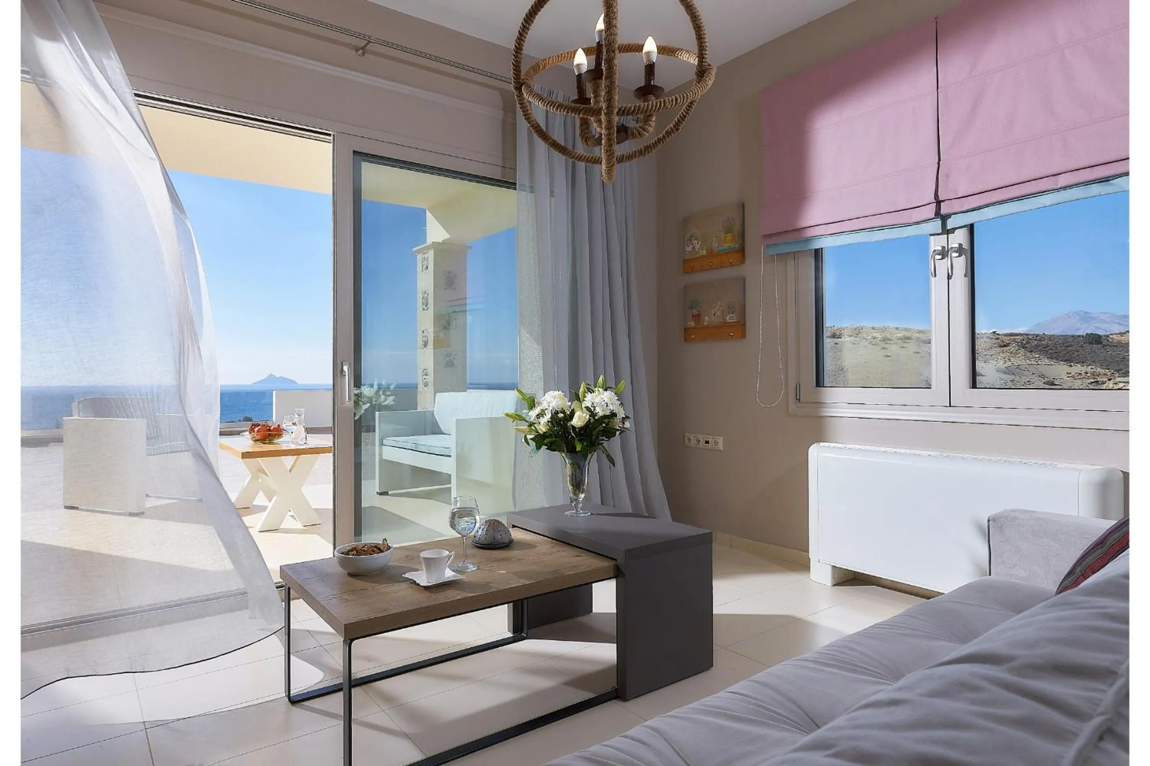 Balcony/Terrace, Bed in Elkysti Crete