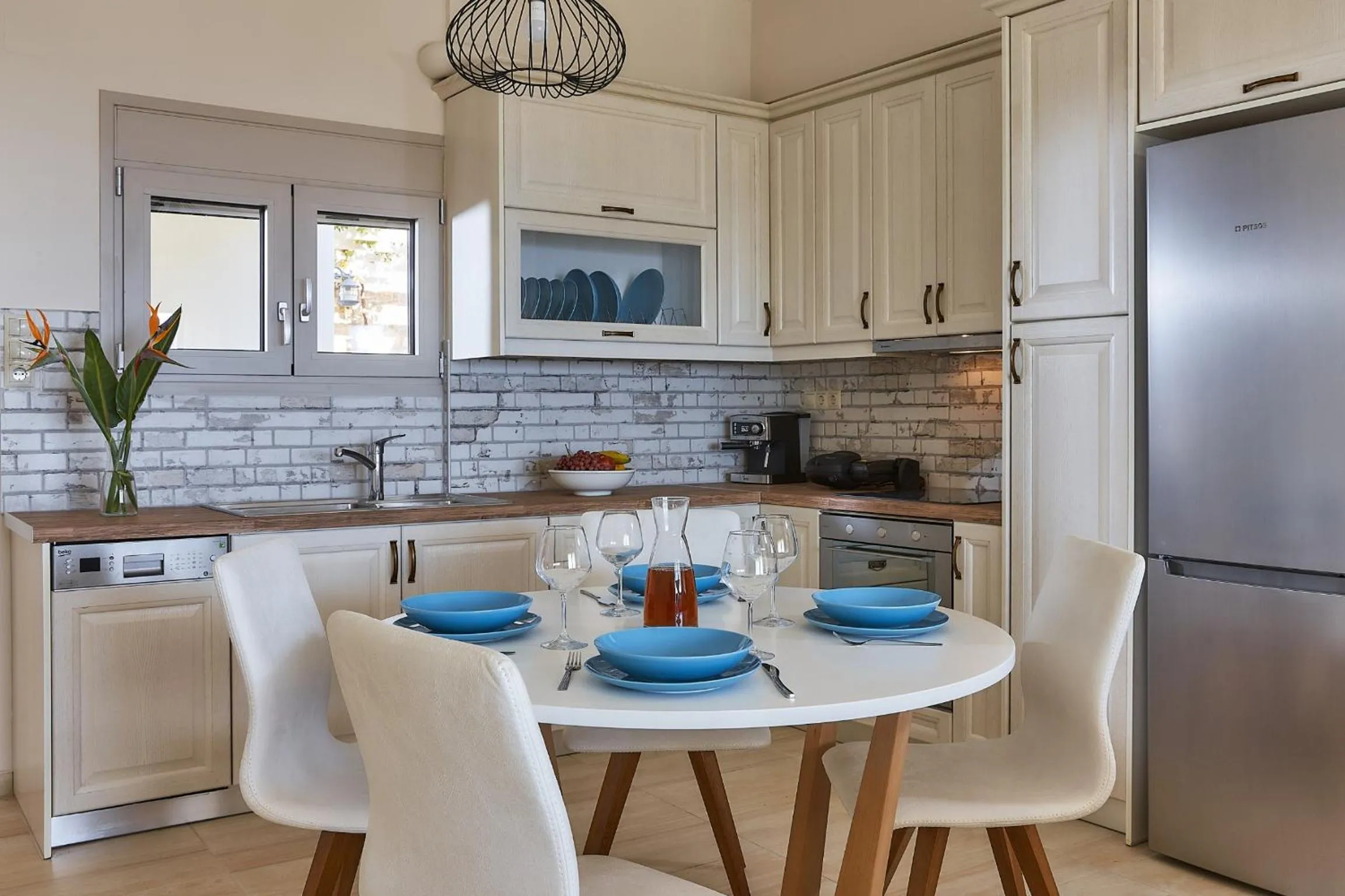 Kitchen or kitchenette in Elkysti Crete