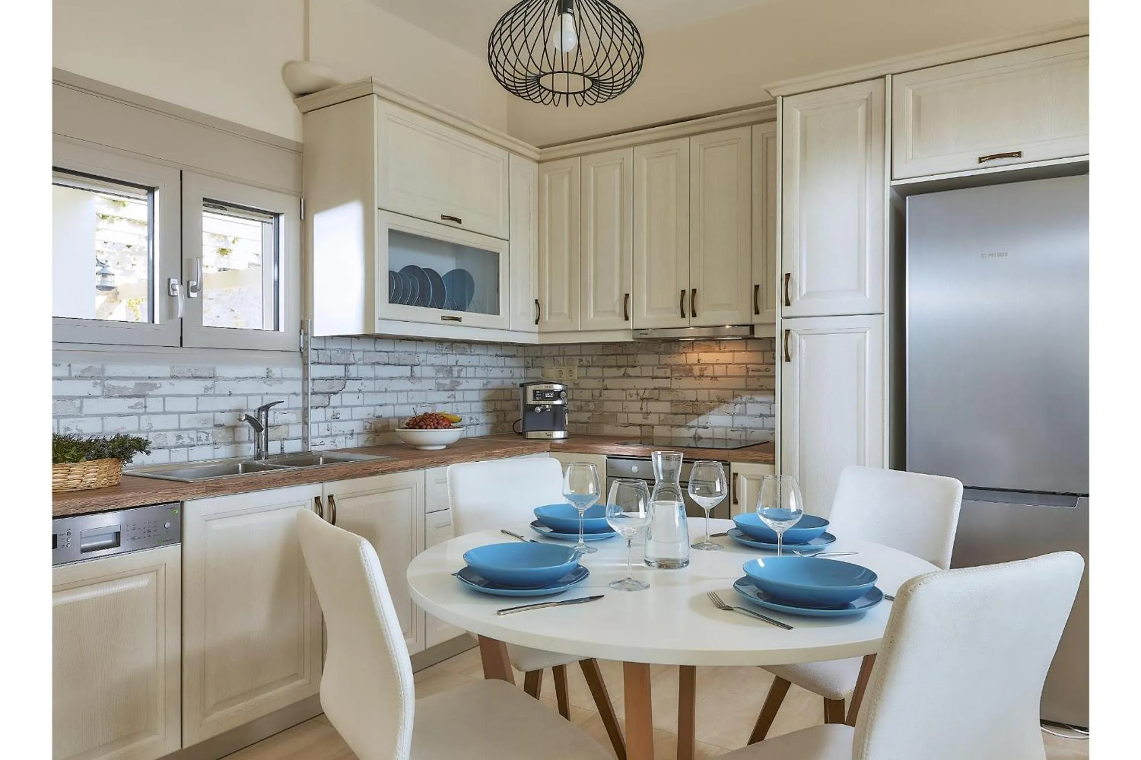 Kitchen or kitchenette in Elkysti Crete