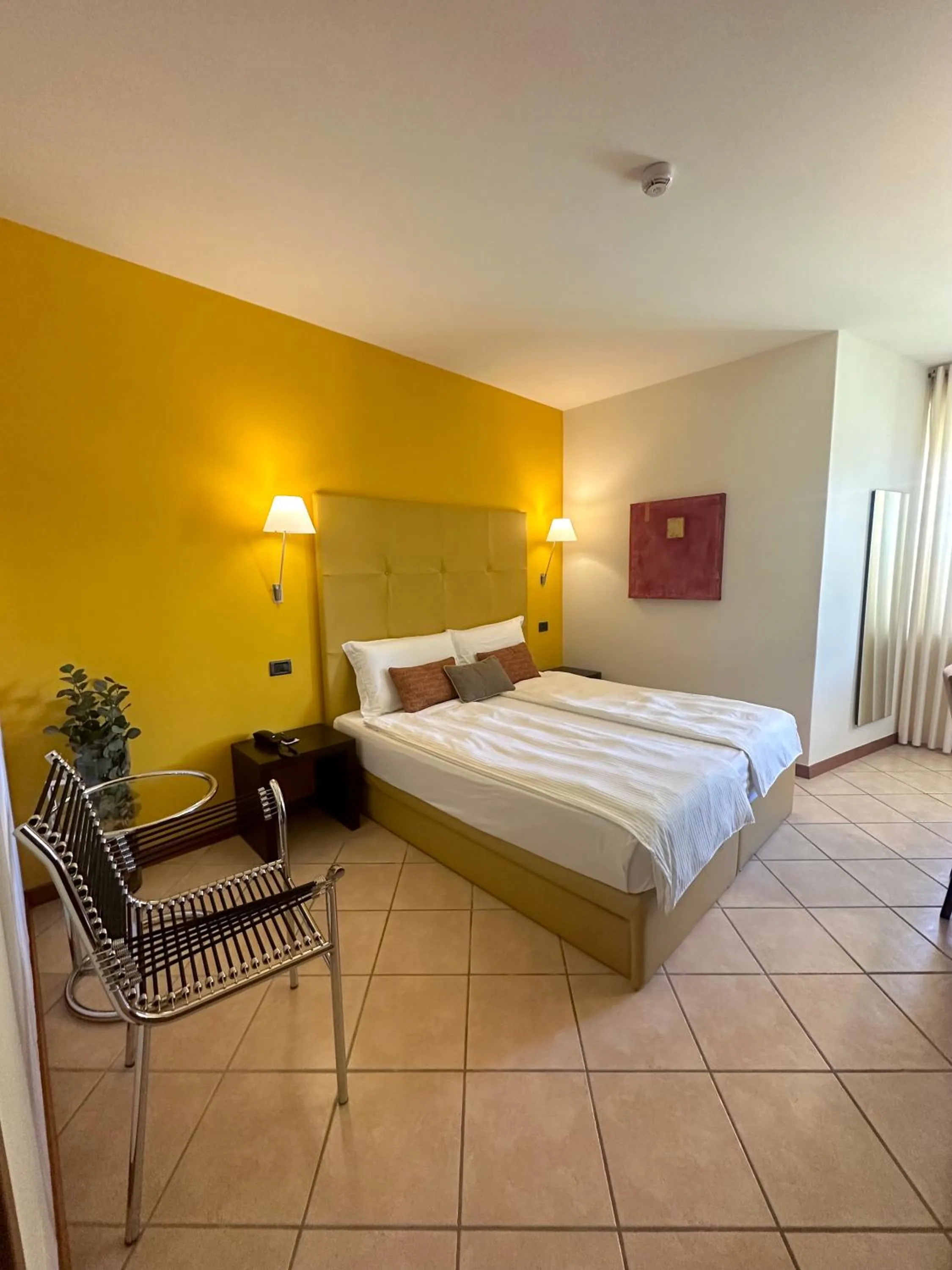 Photo of the whole room, Bed in Hotel Meridiana