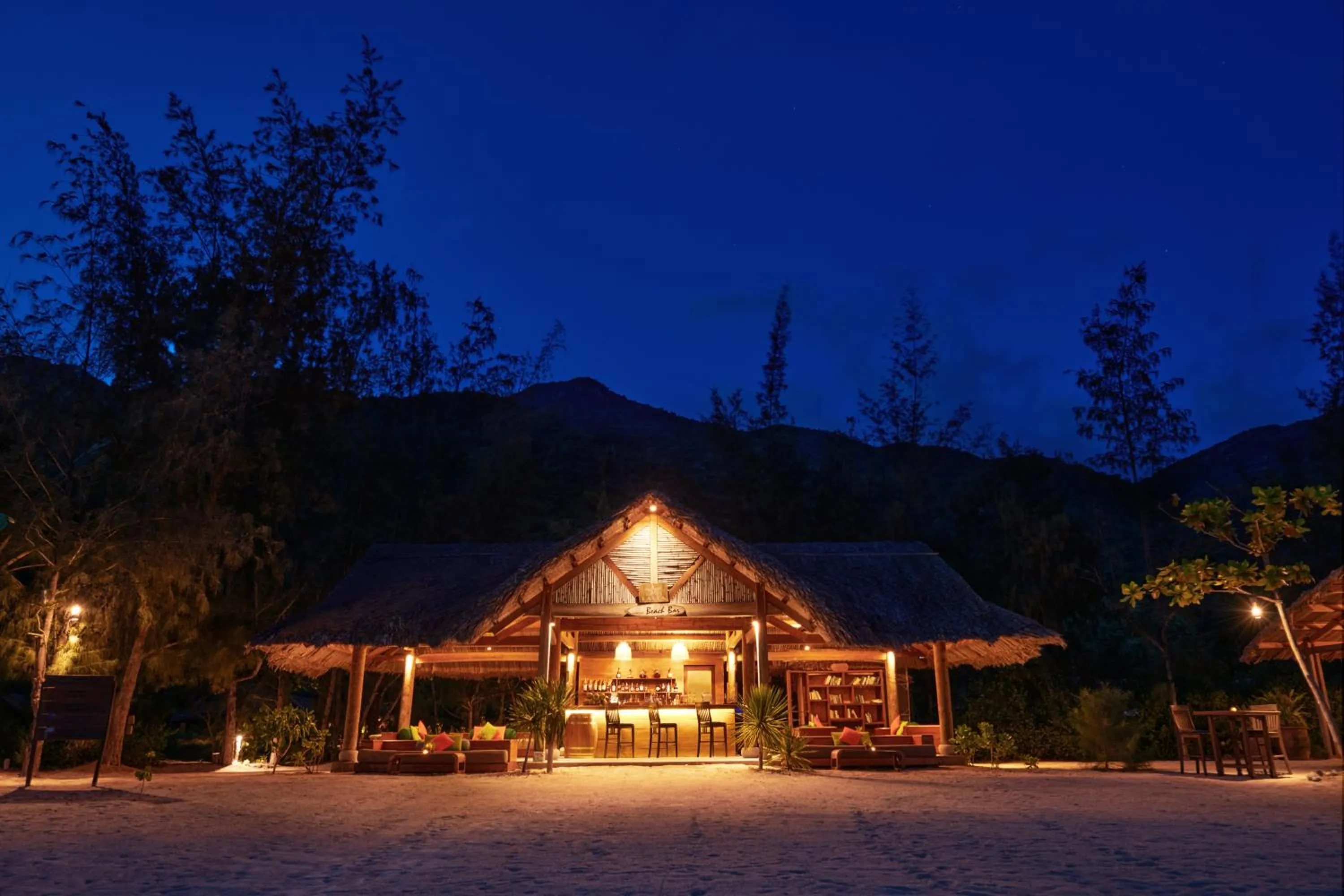 Lounge or bar in L'Alya Ninh Van Bay