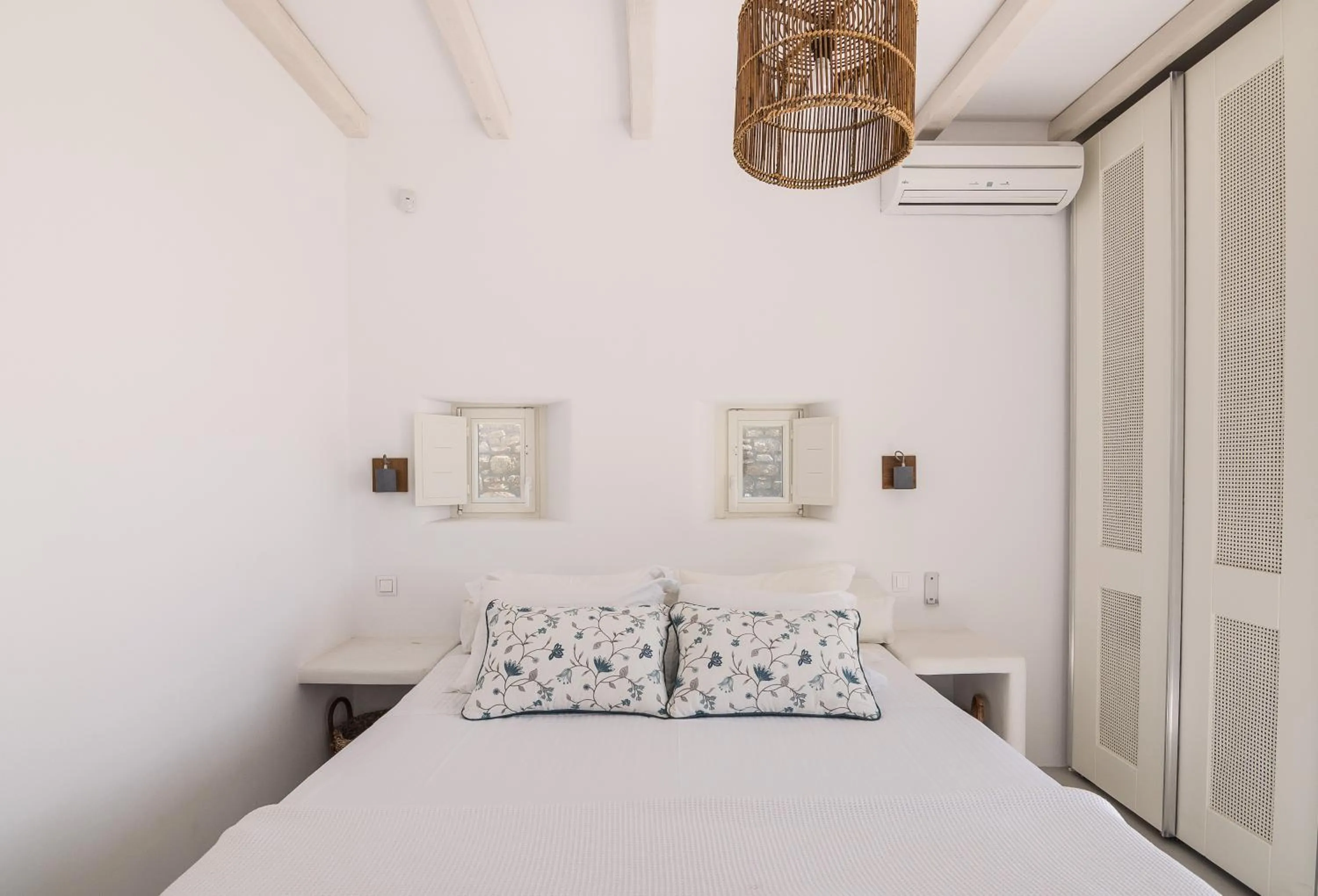 Bedroom, Bed in Eden View Suites & Villas