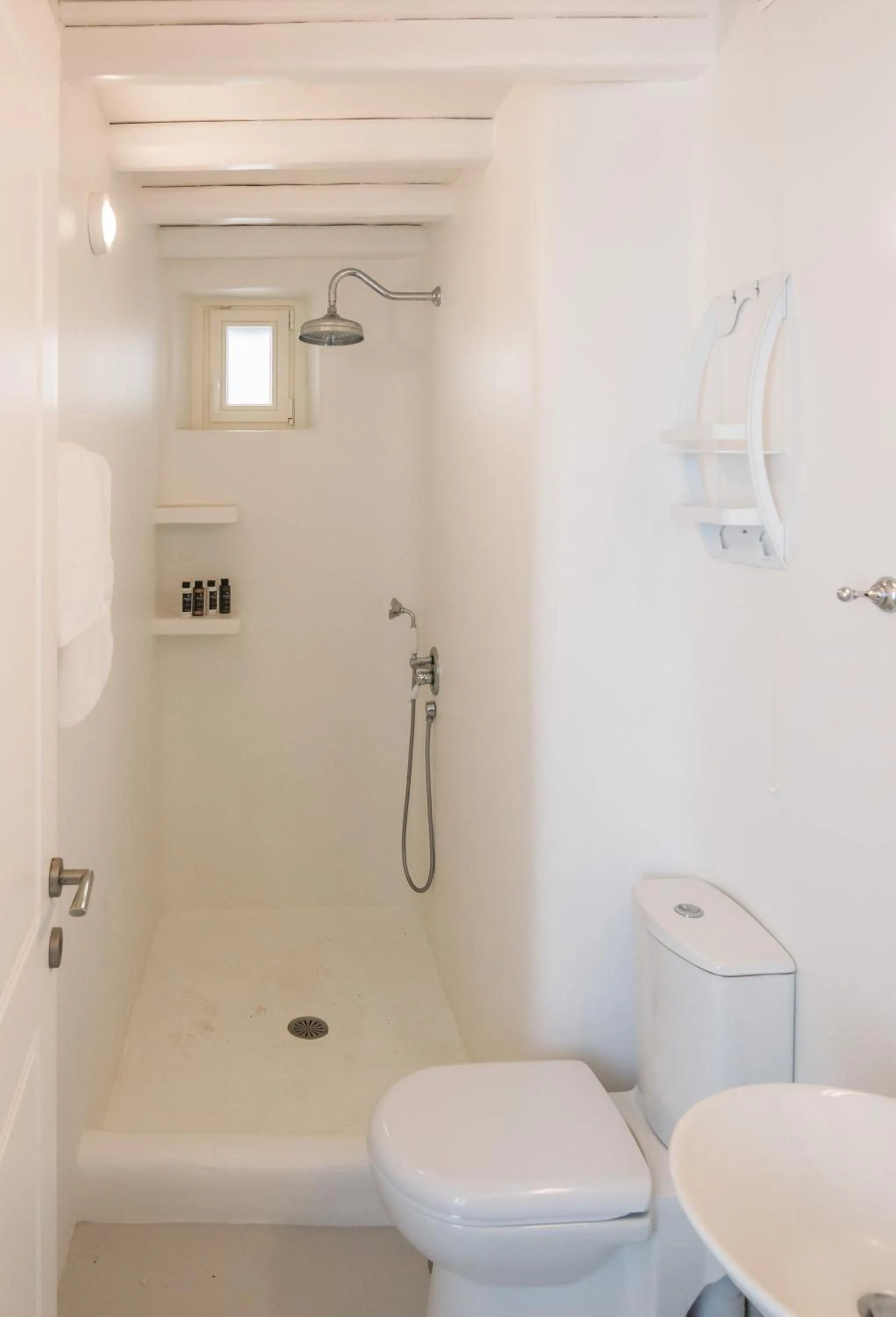 Bathroom in Eden View Suites & Villas