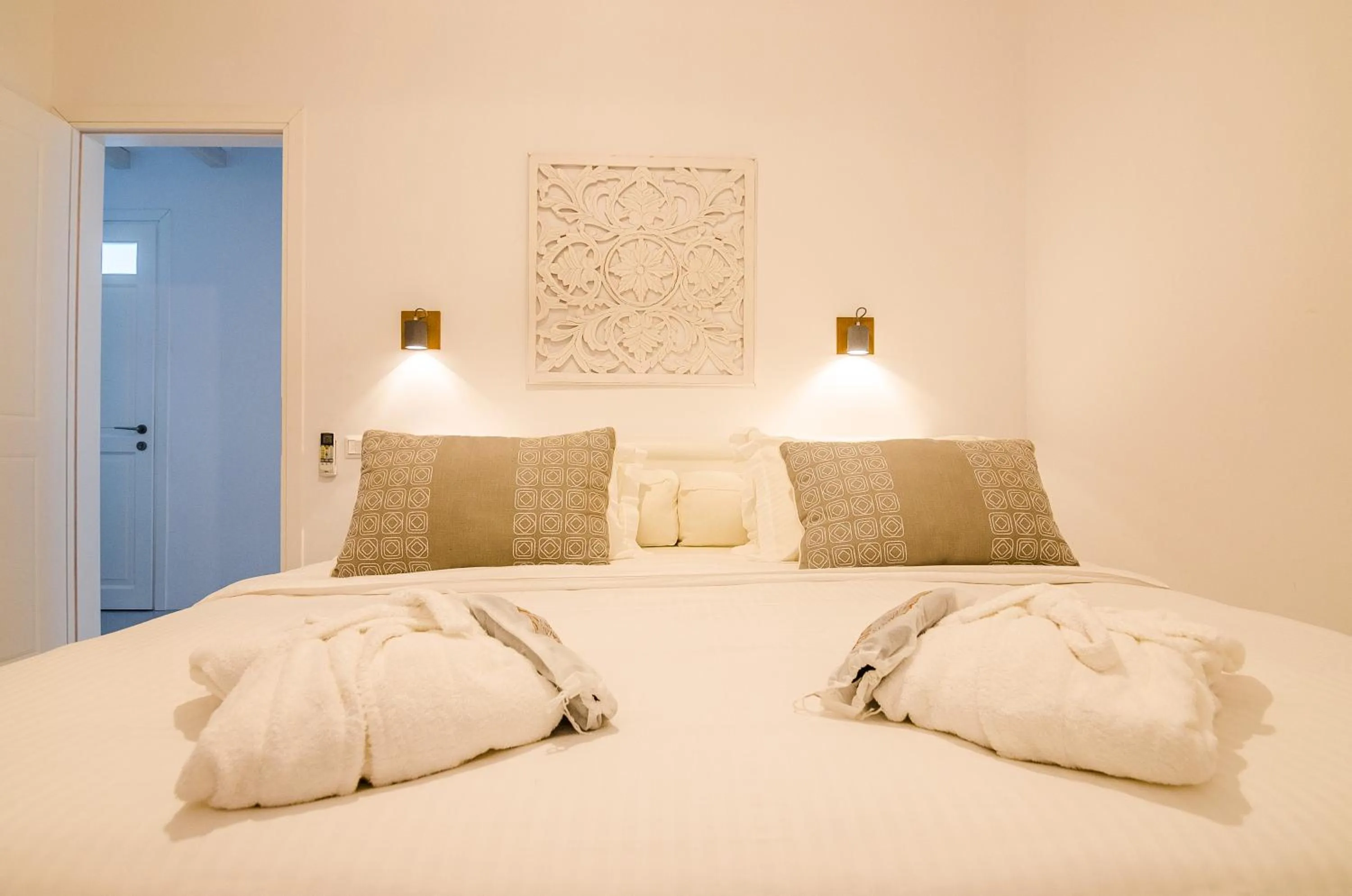 Bedroom, Bed in Eden View Suites & Villas