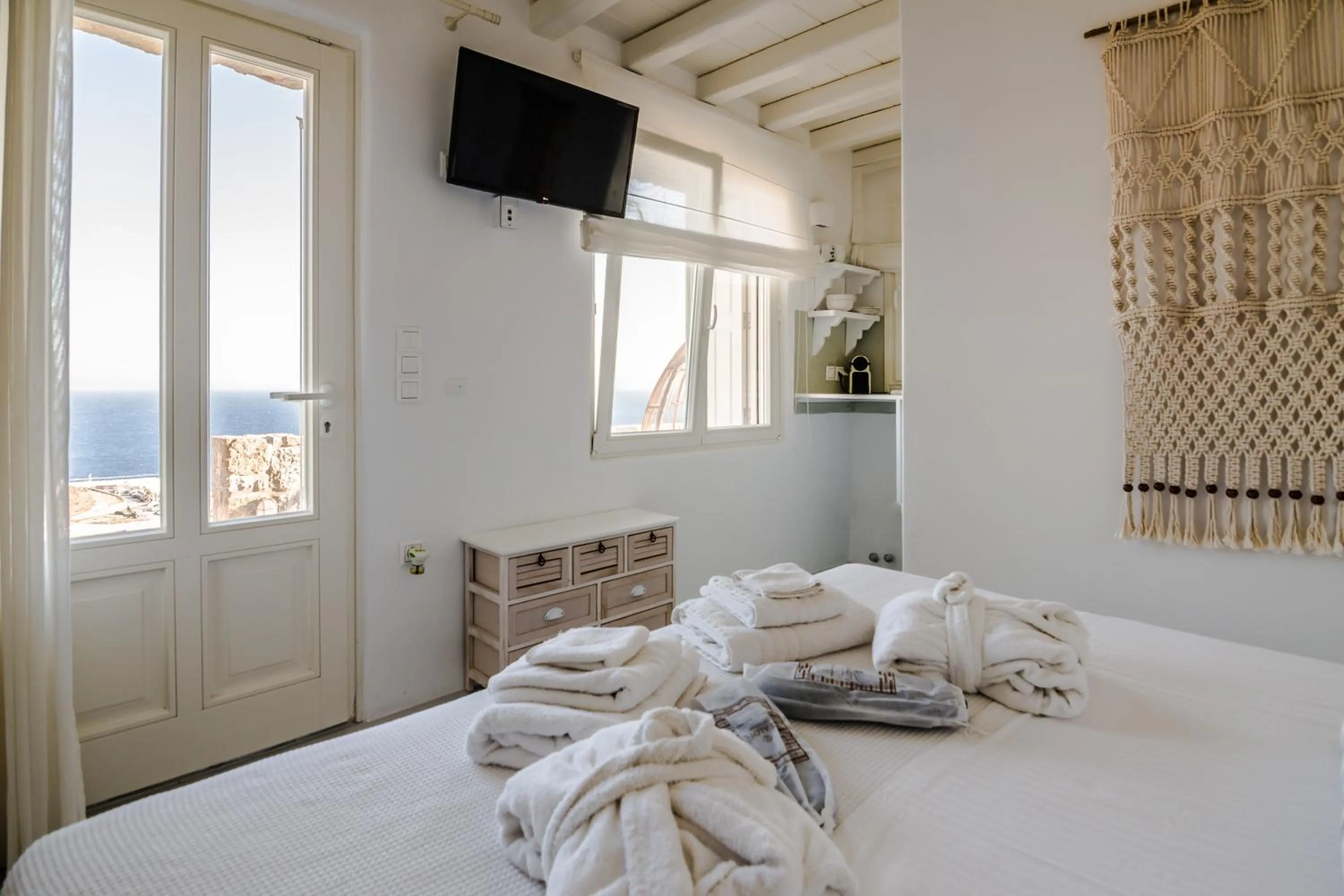 Bedroom, Bed in Eden View Suites & Villas