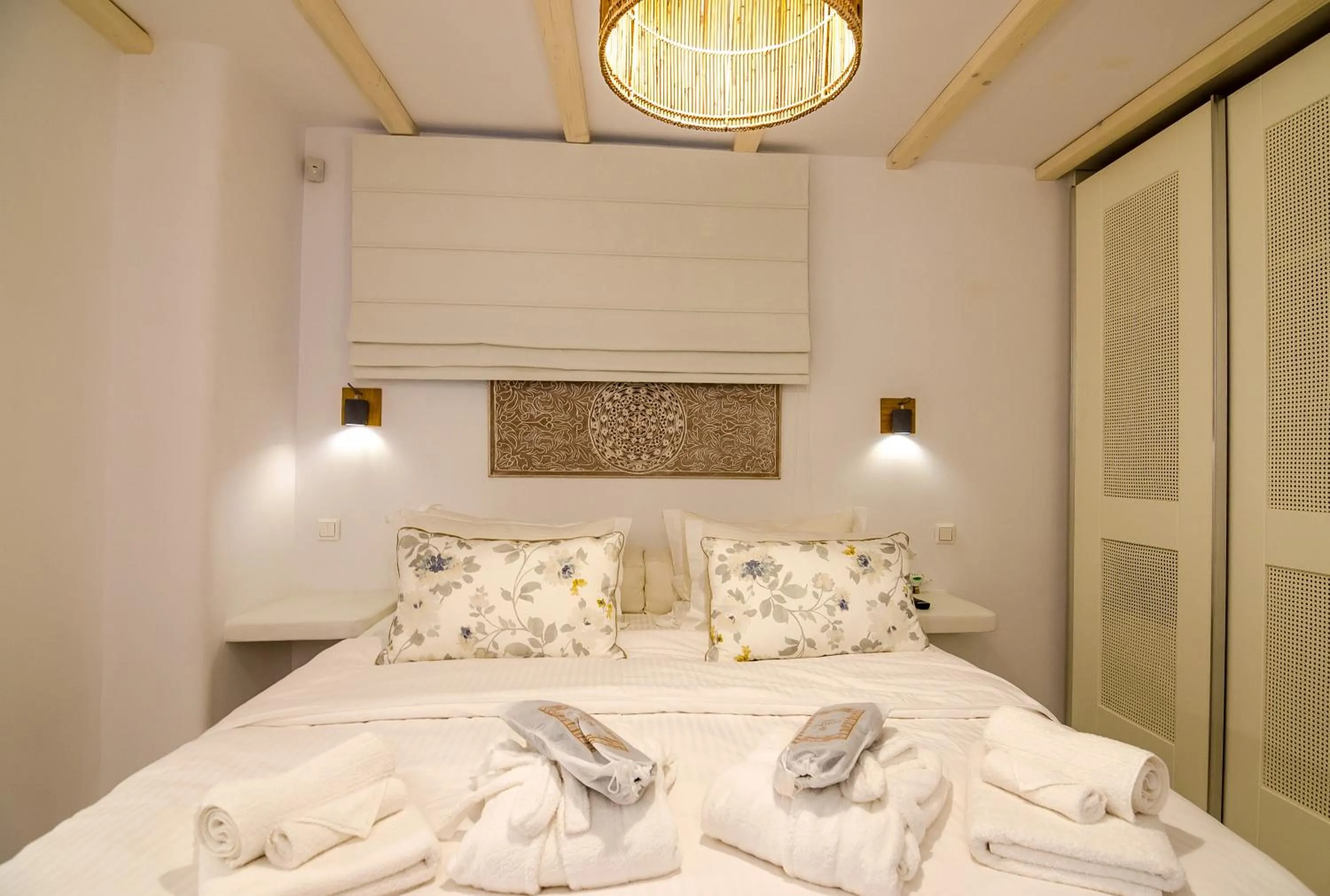 Bedroom, Bed in Eden View Suites & Villas