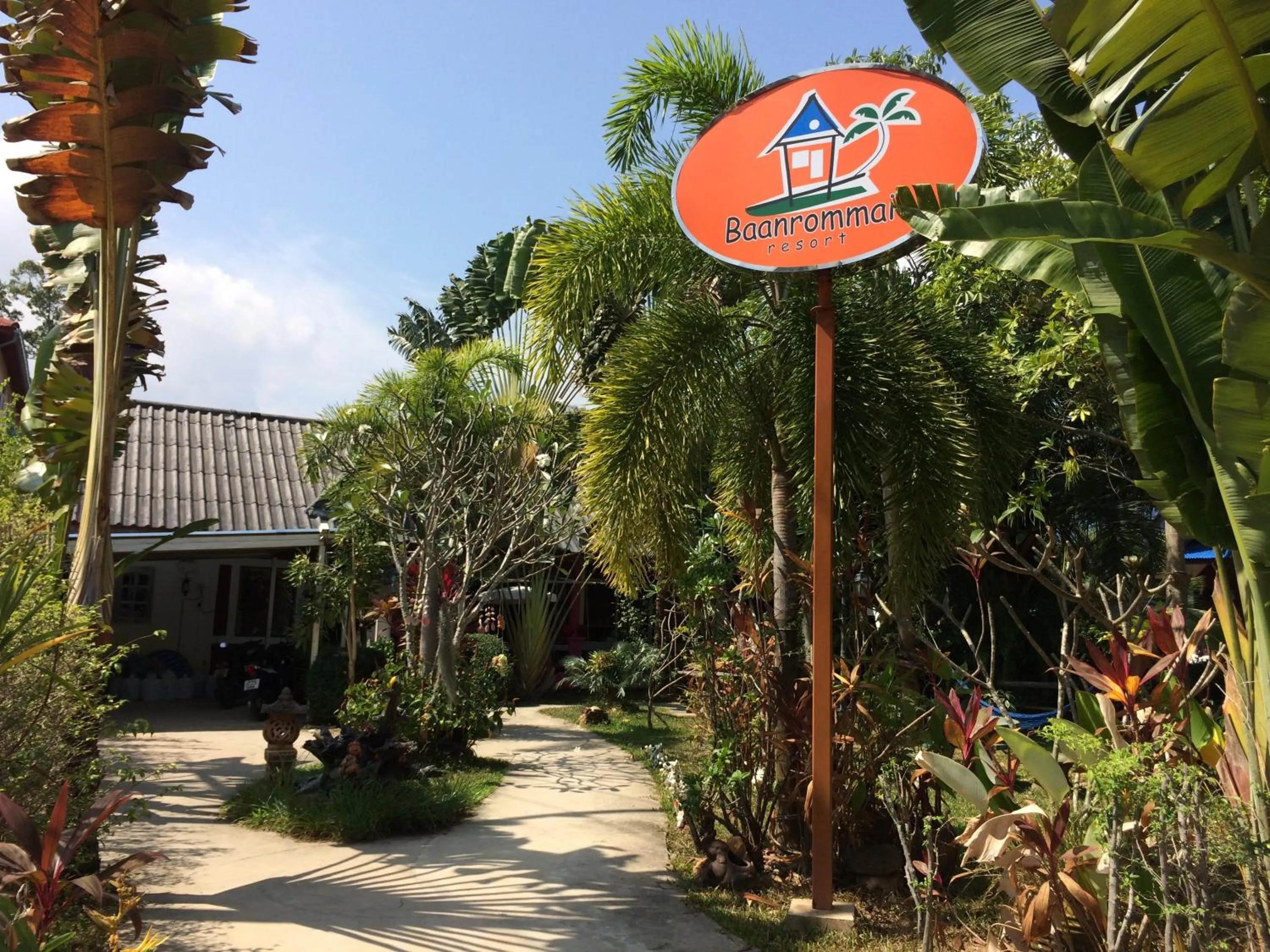 Garden in Baan Rom Mai Resort