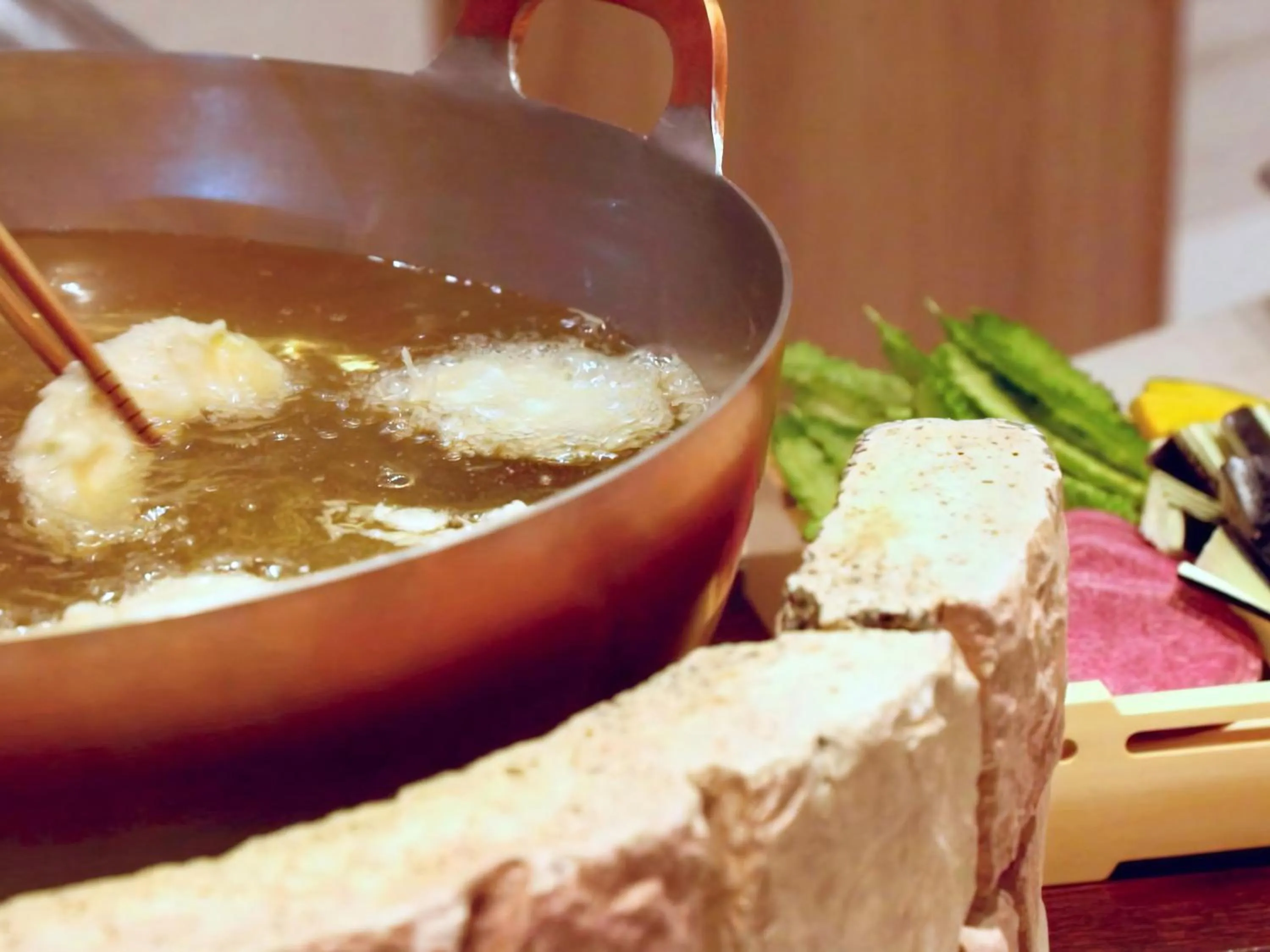 Restaurant/places to eat in Hotel Breezebay Marina