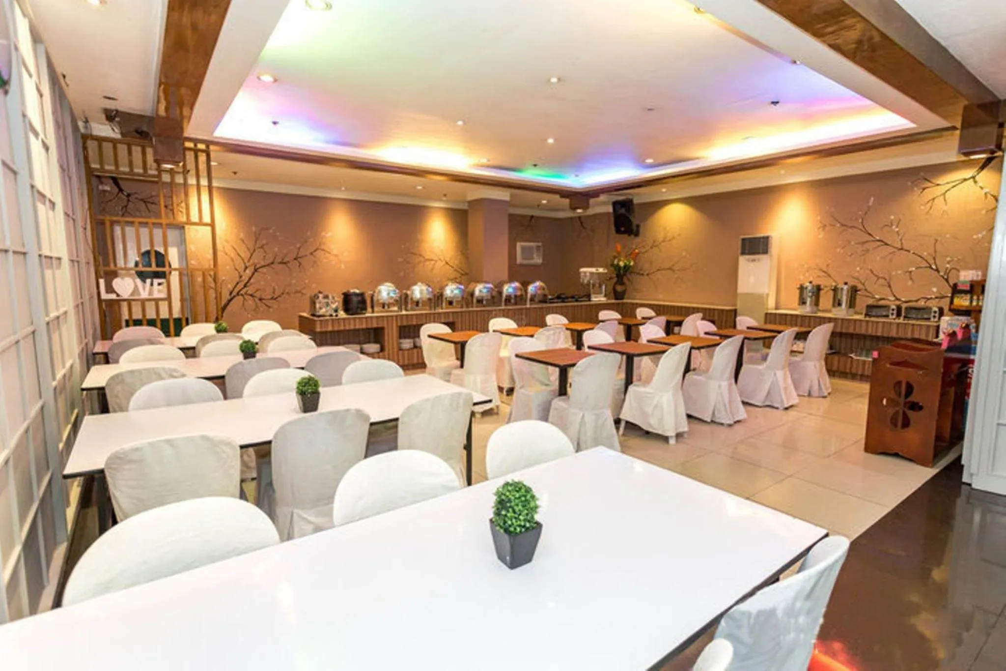 Banquet/Function facilities in Urban Travellers Hotel