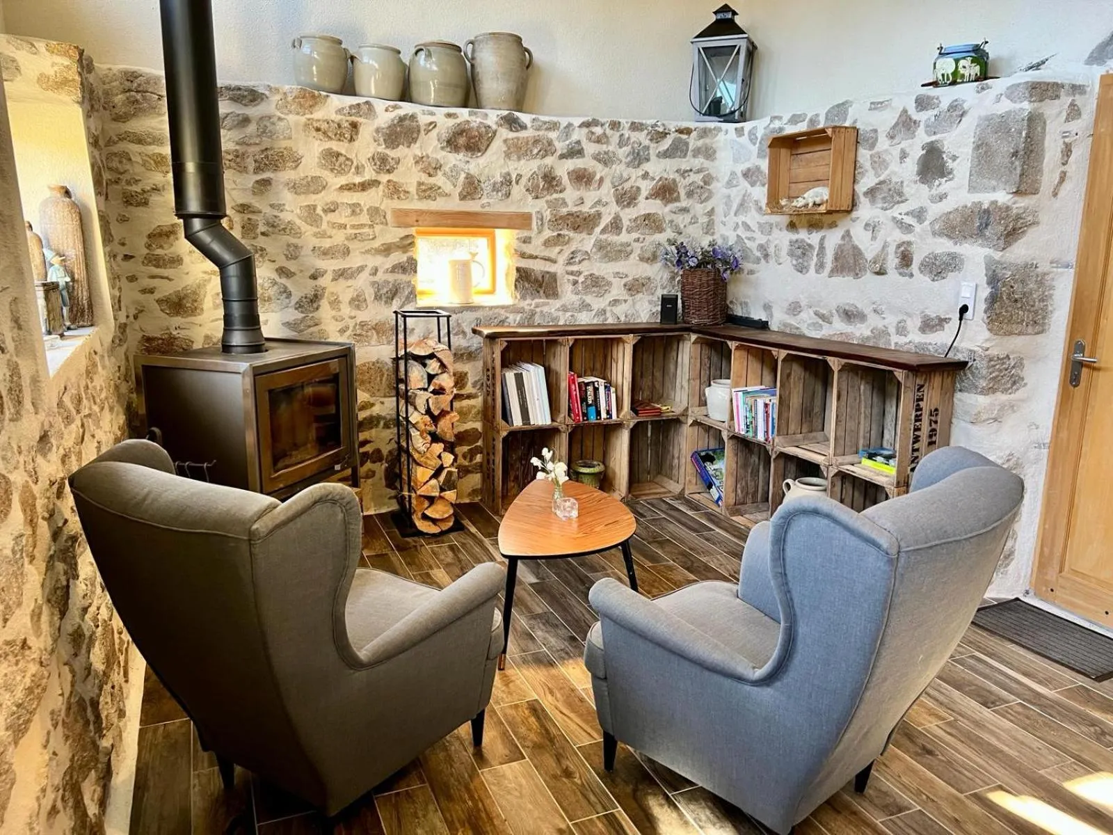 Library in Moulin des Comtes - chambre des comtes