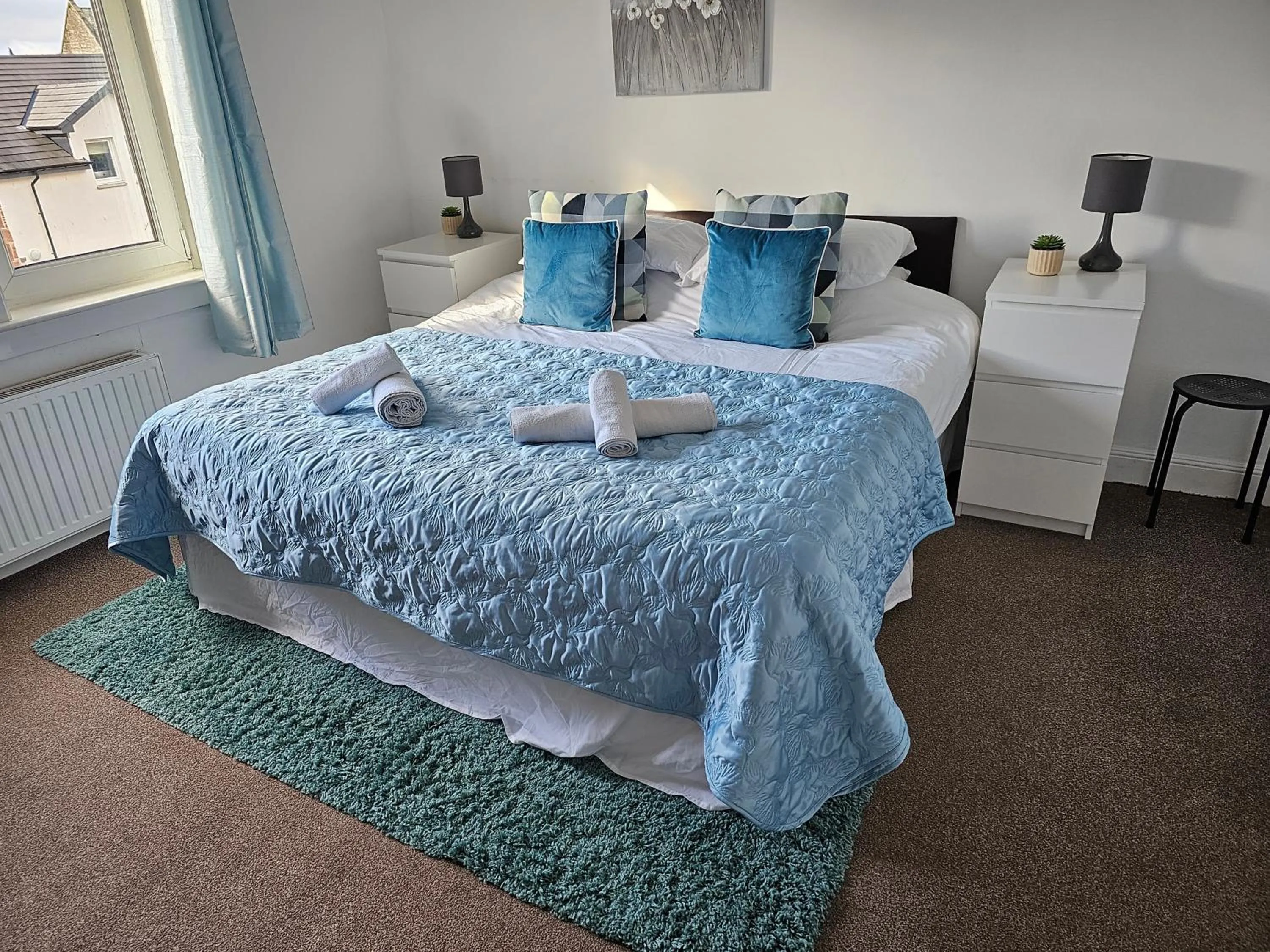 Snug - Meadhan Apartment