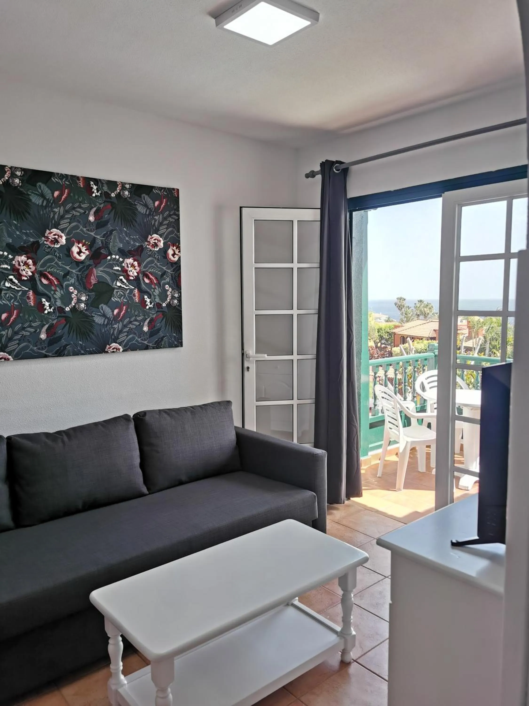 Apartamentos Oasis San Antonio