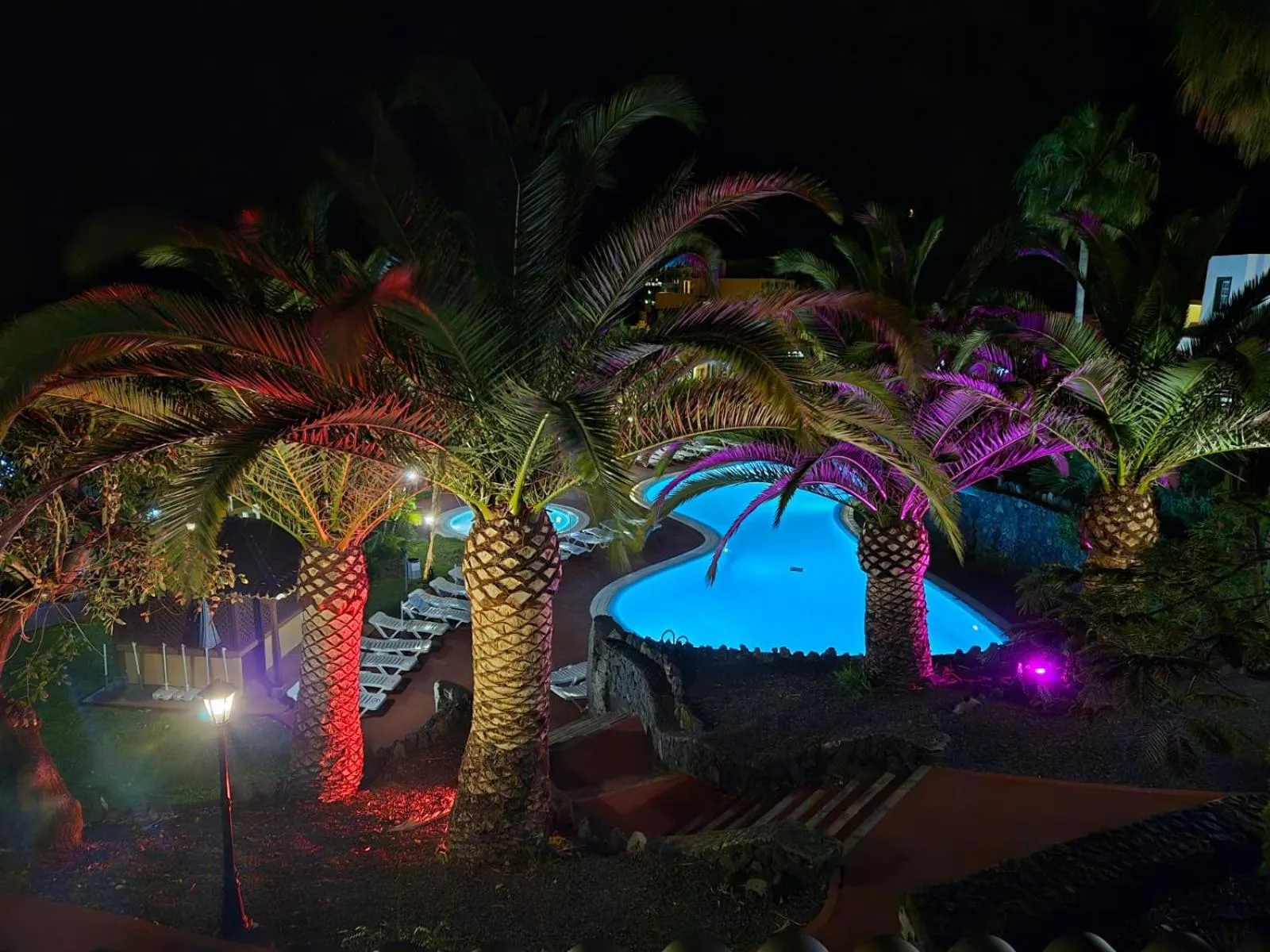 Apartamentos Oasis San Antonio