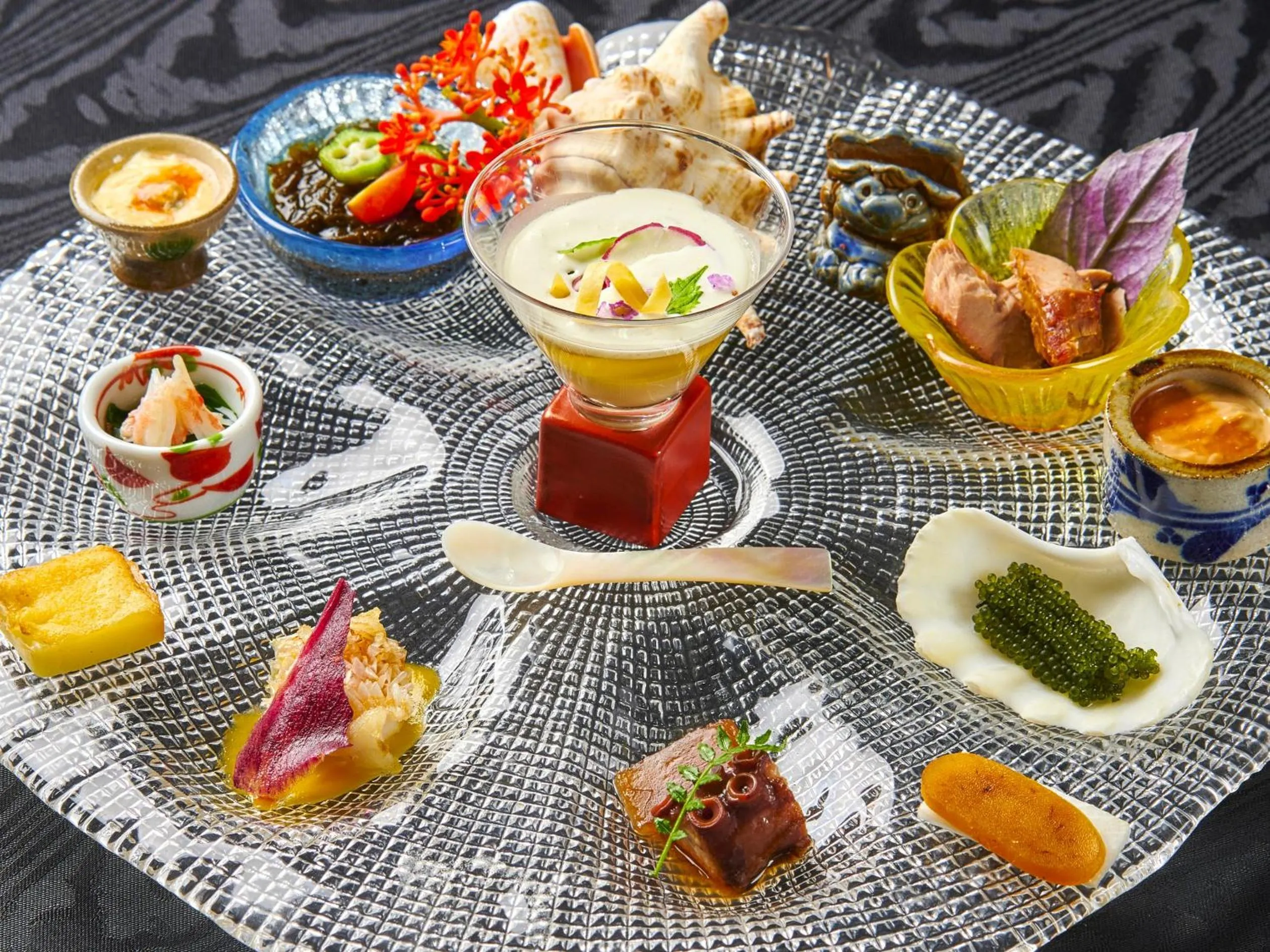 Restaurant/places to eat in Shigira Bayside Suite Allamanda