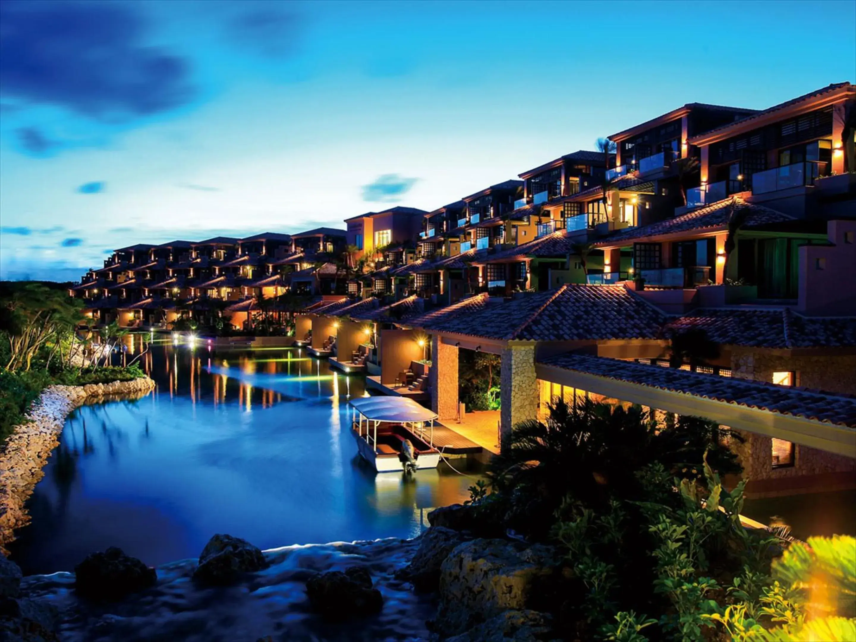 Property building in Shigira Bayside Suite Allamanda Property building in Shigira Bayside Suite Allamanda